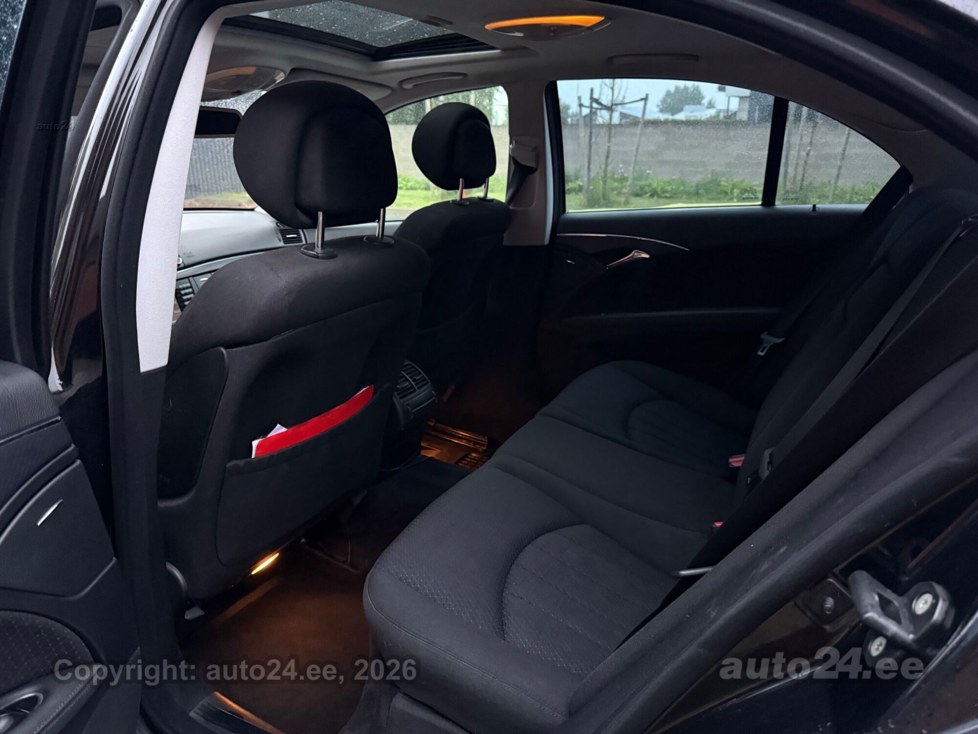 Mercedes-Benz E 220 - 11