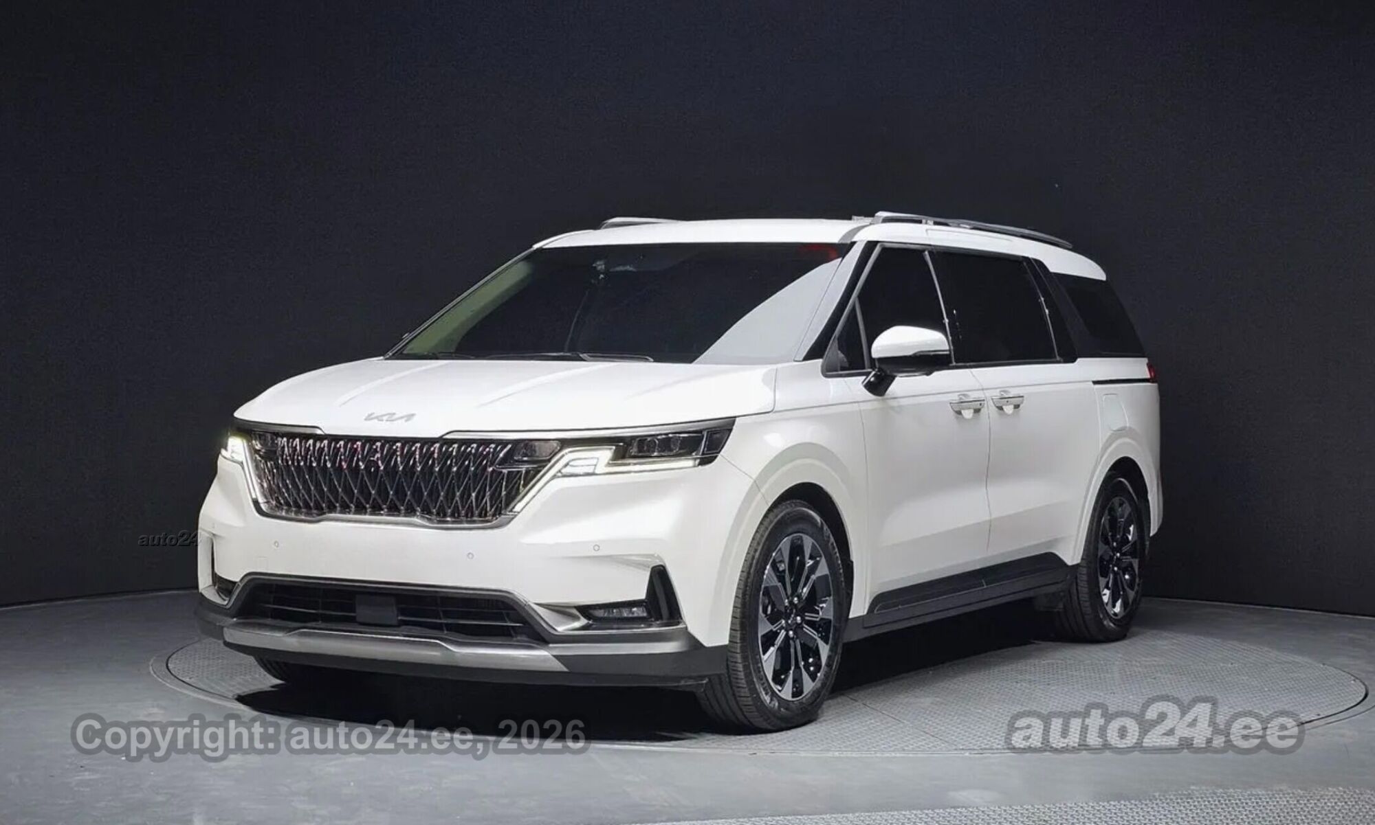 KIA Carnival - 1