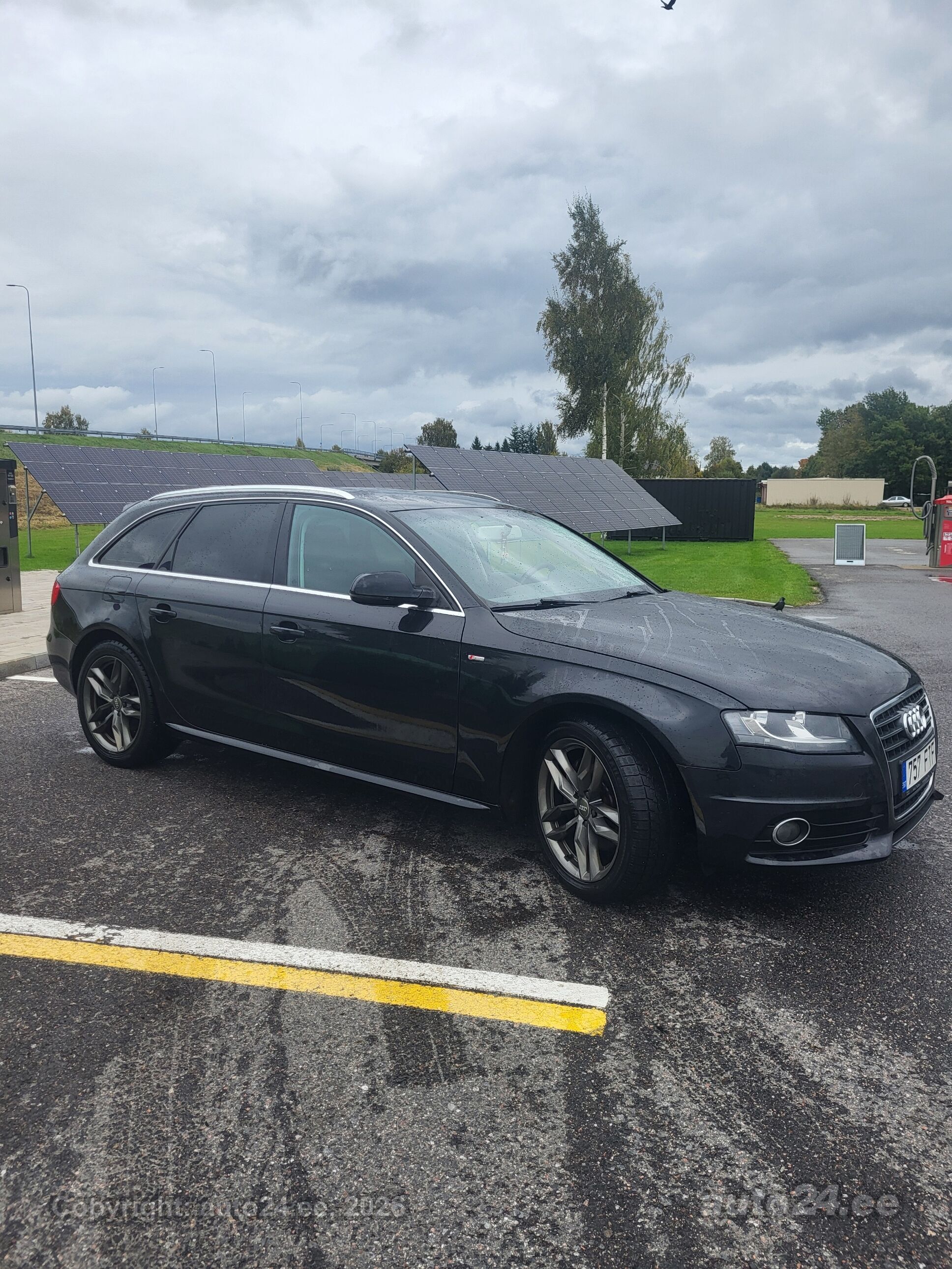 Audi A4 2011 — engine 2698 cm³ (140 kW)