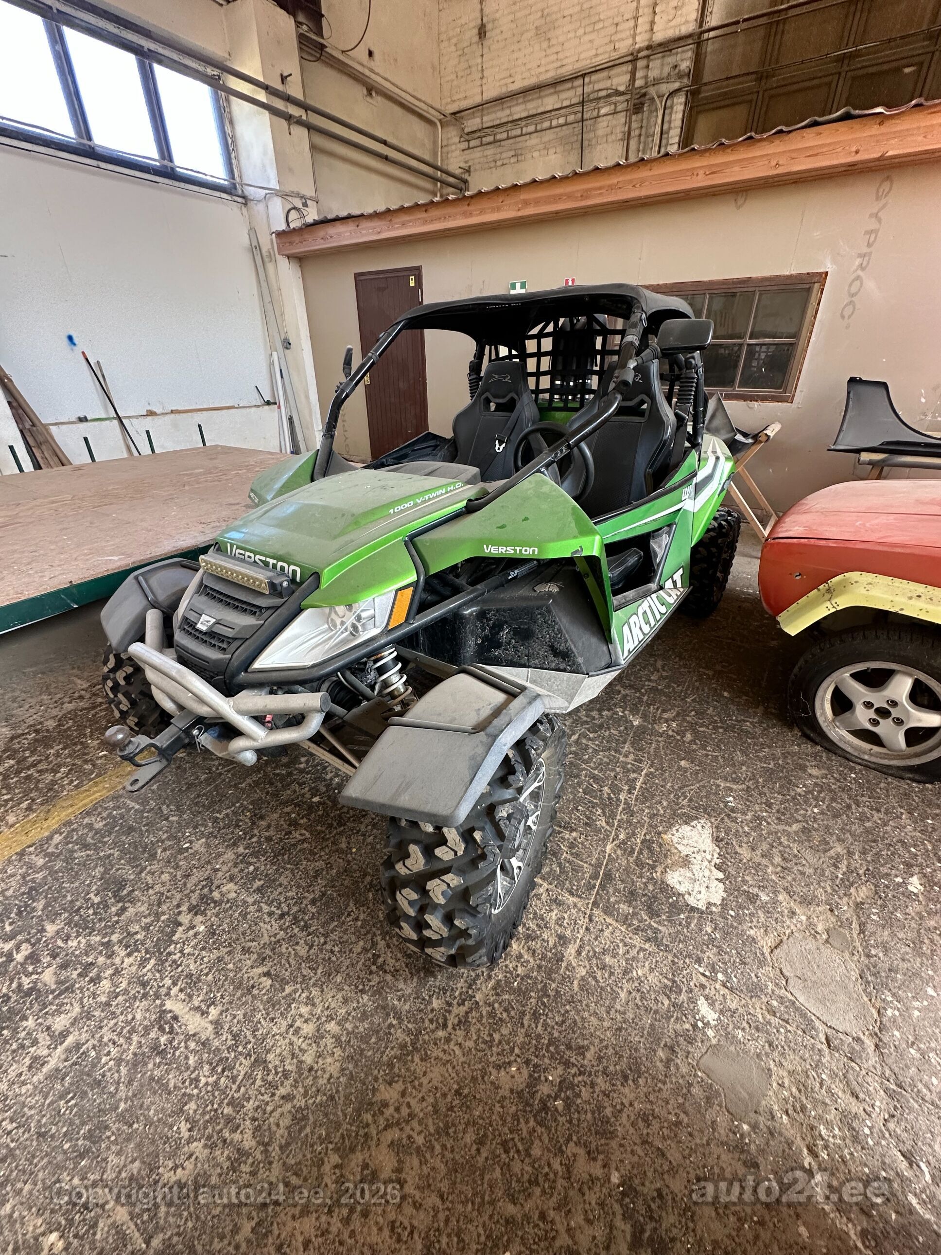 Arctic Cat  2012 — rear view