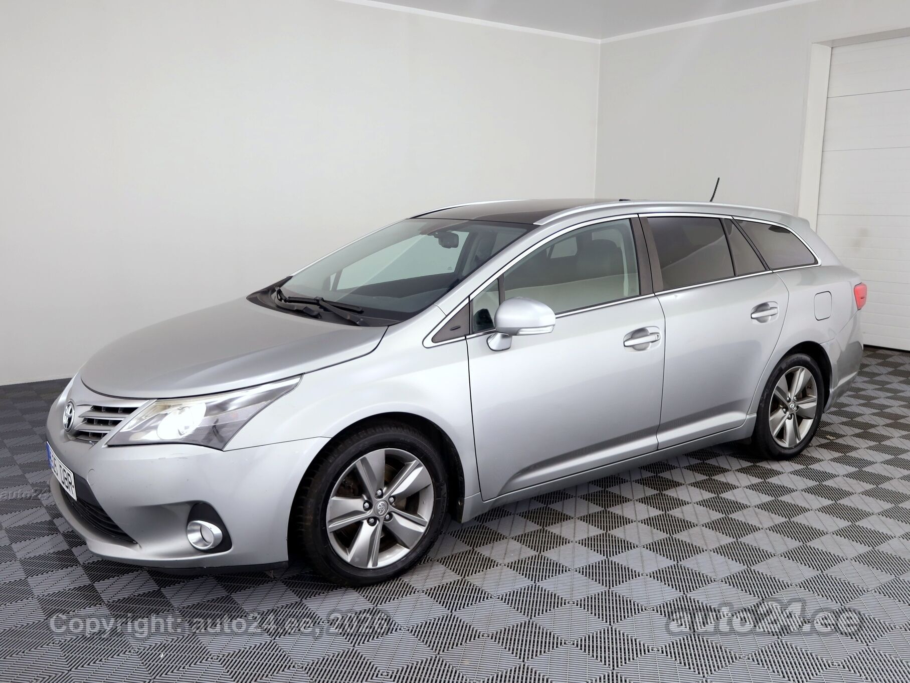 Toyota Avensis - 2