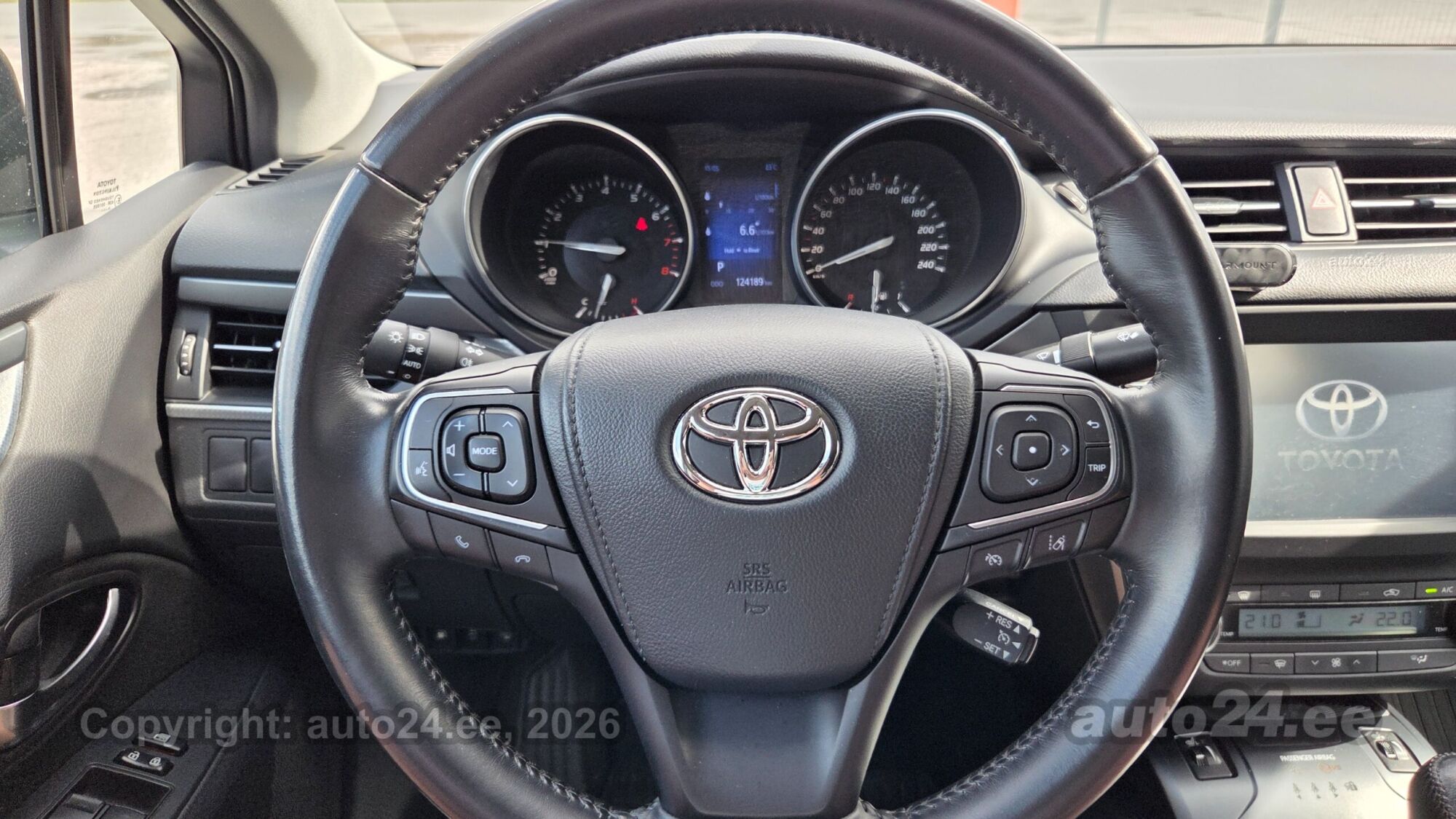 Toyota Avensis - 12