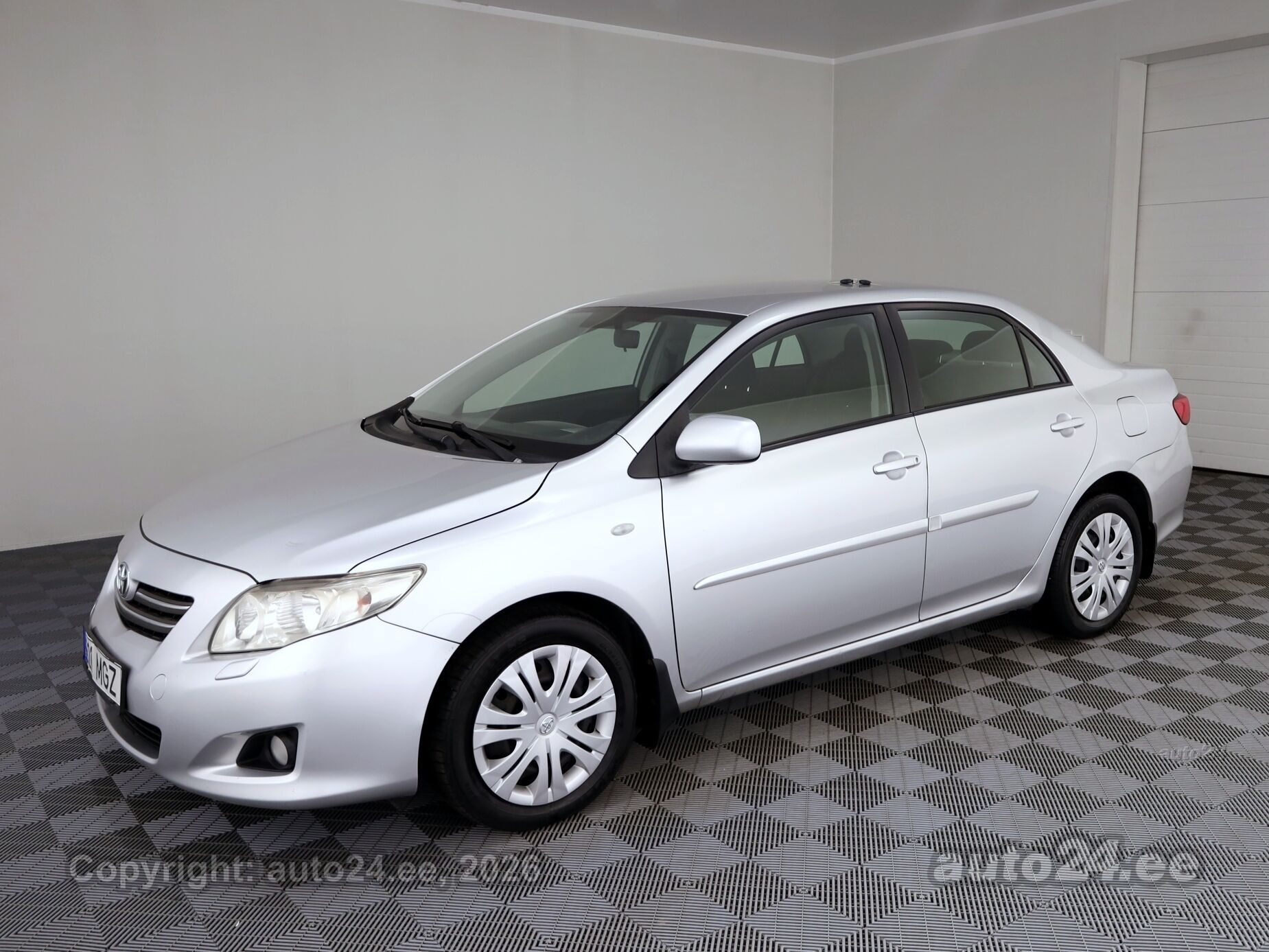 Toyota Corolla - 2