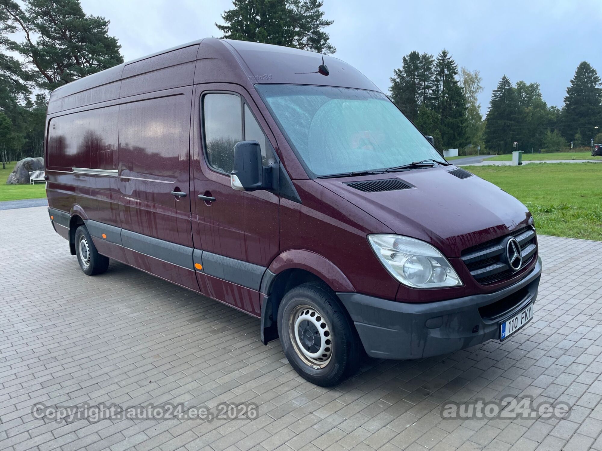 Mercedes-Benz Sprinter 2012 — вигляд ззаду