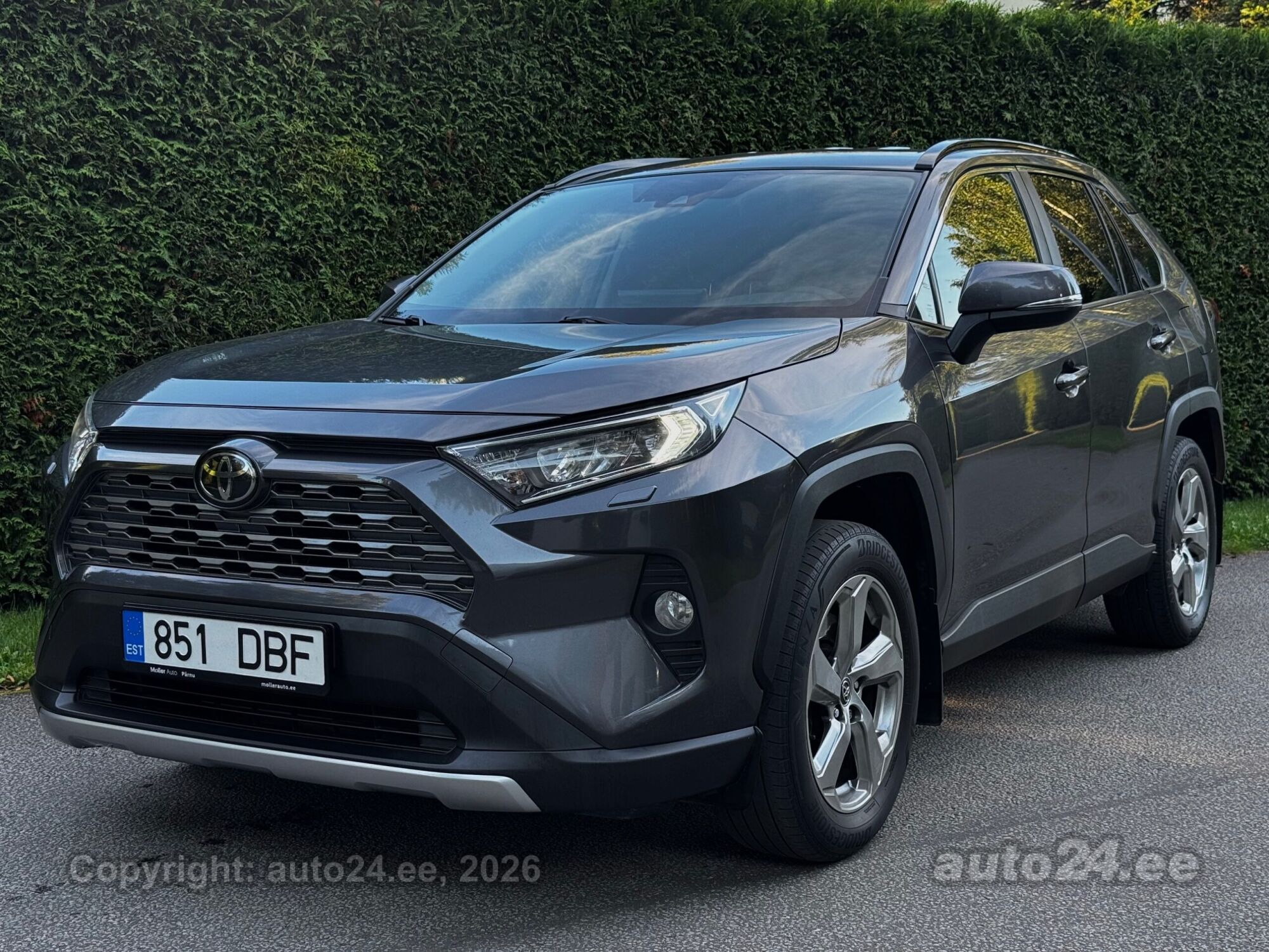 Toyota RAV4 - 1