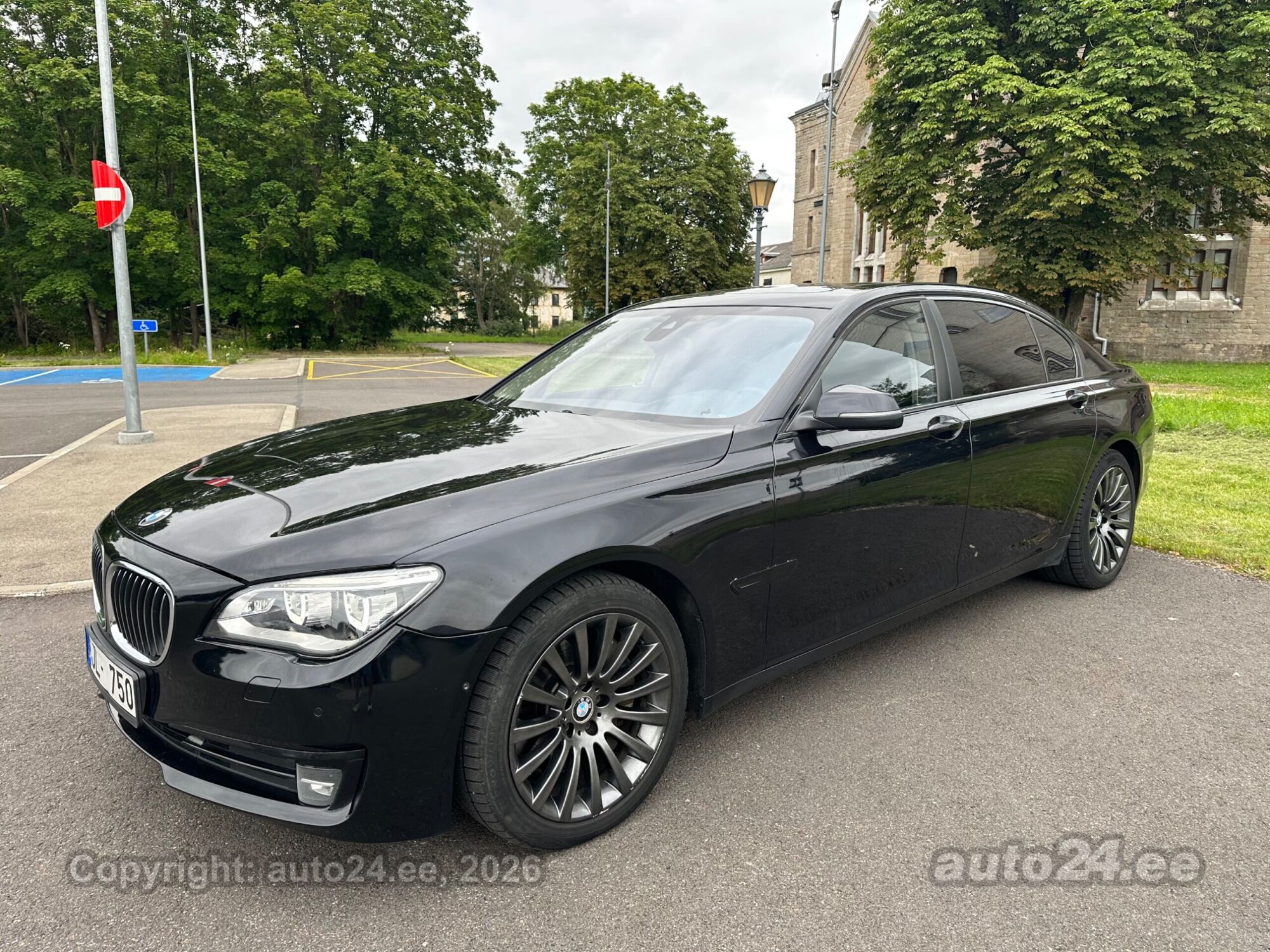 BMW 7-sarja 2013, kuva 5/10