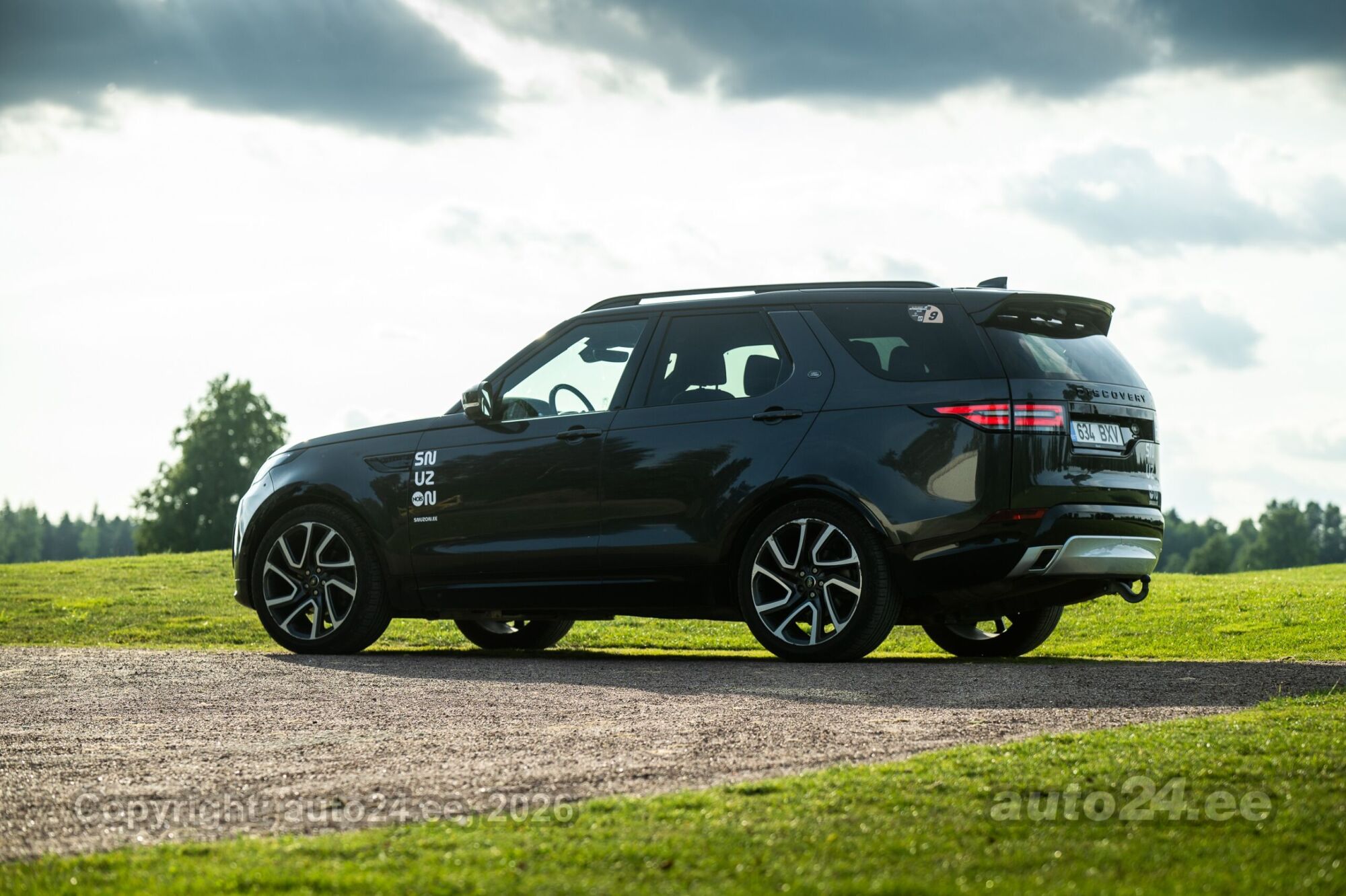 Land Rover Discovery 5 HSE 3.0 190kW 2018, kuva 3/10