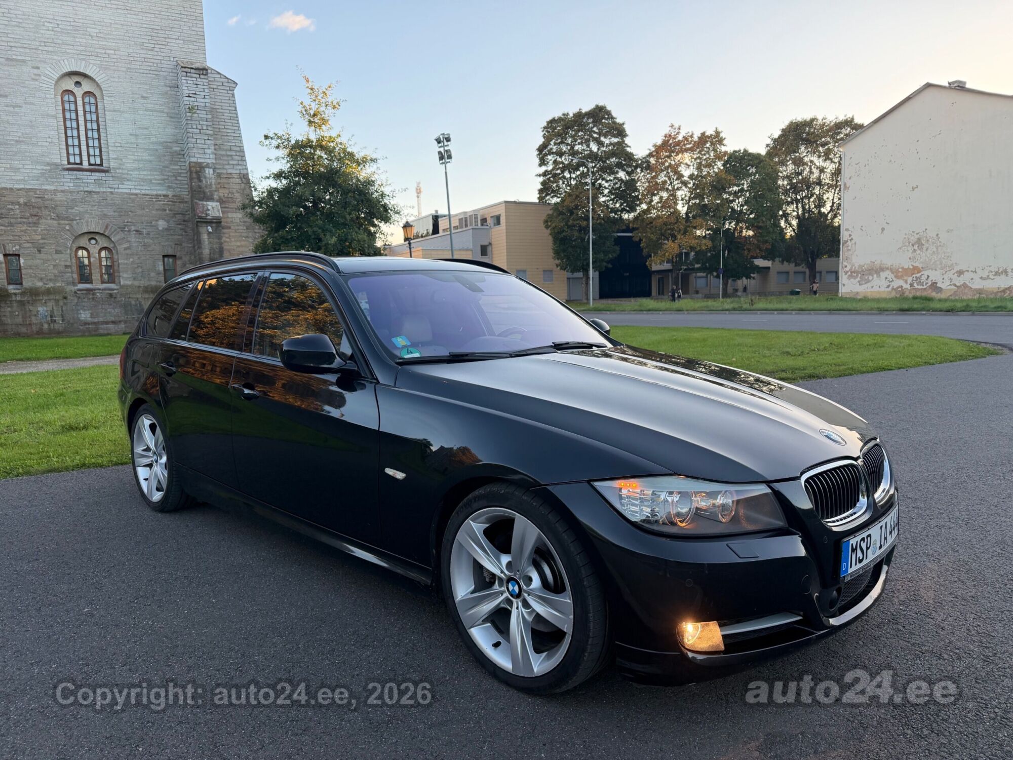 BMW 3 Series 2010 — вигляд ззаду