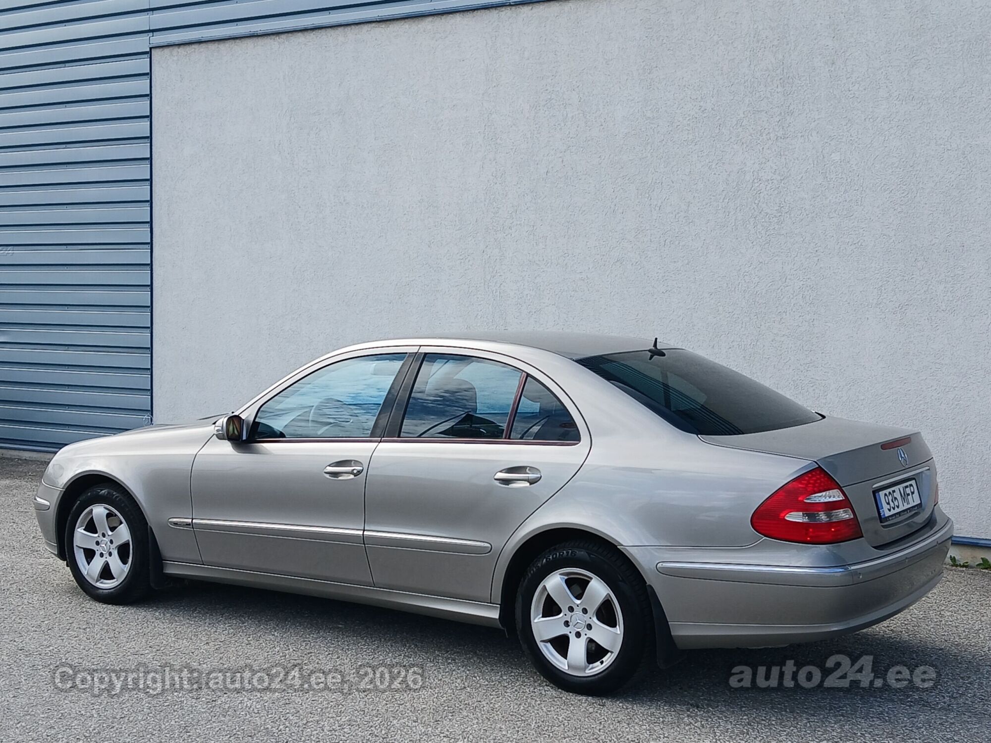 Mercedes-Benz E-sarja 2006, kuva 6/10