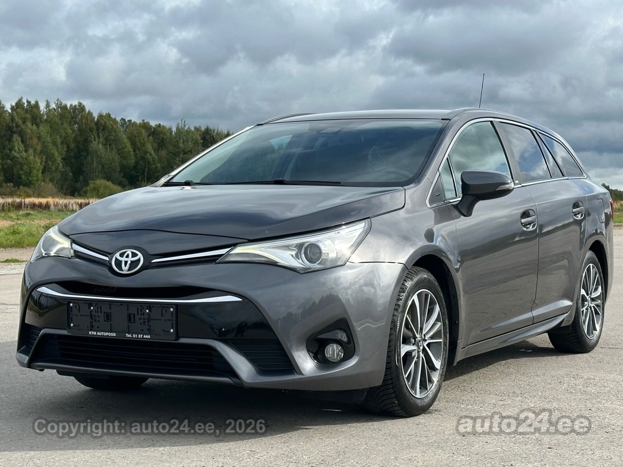 Toyota Avensis - 1