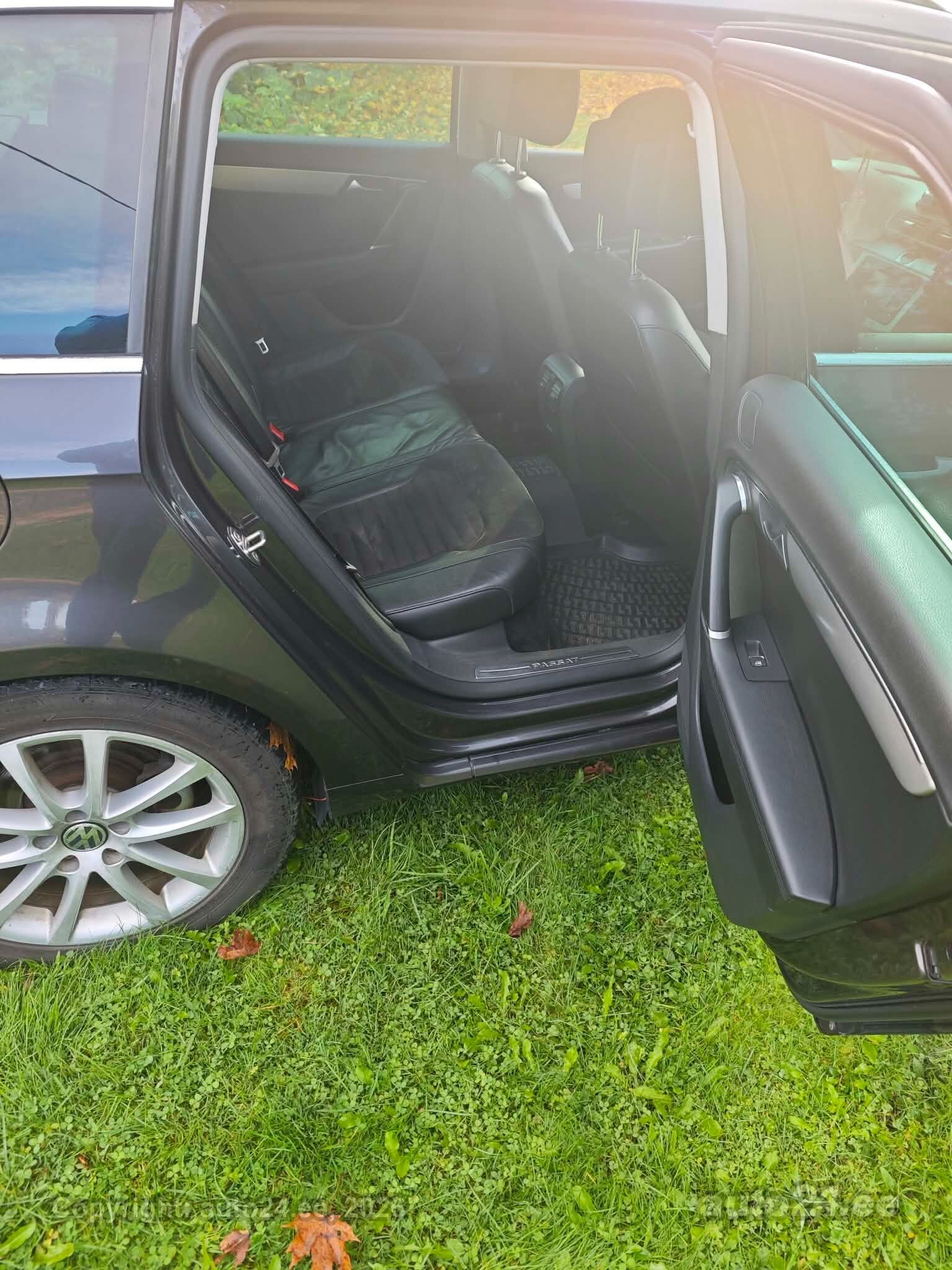Volkswagen Passat 2011 — photo 11