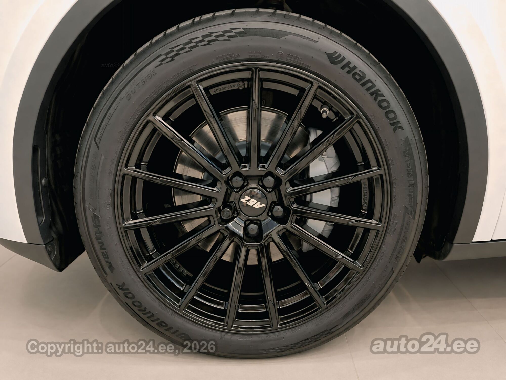 Tesla Model Y 2023, photo 4/10