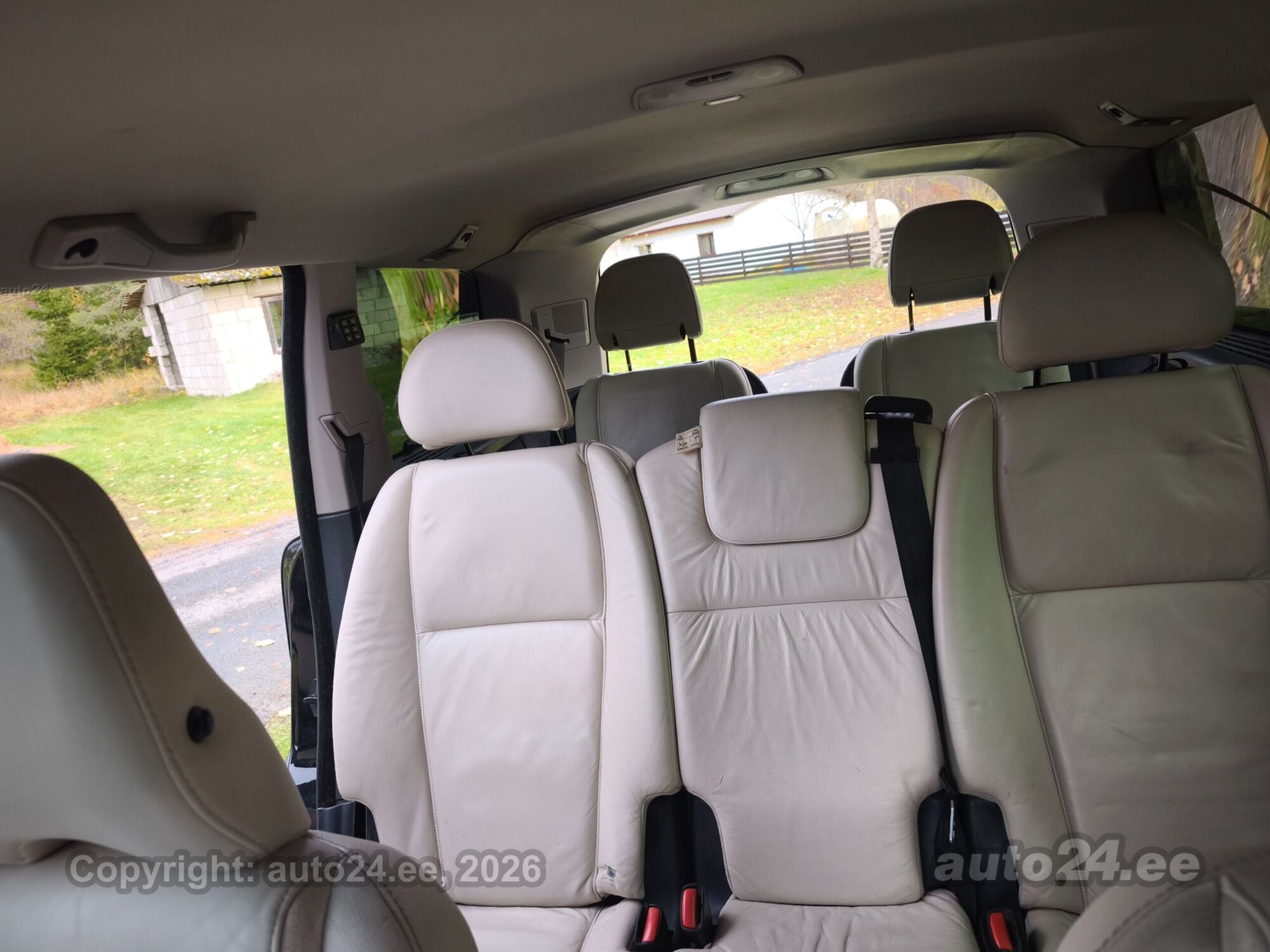 Volvo XC90 2011 — photo 13