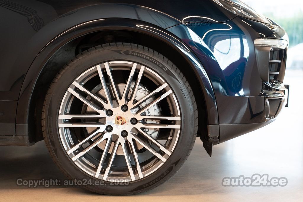 Porsche Cayenne - 11