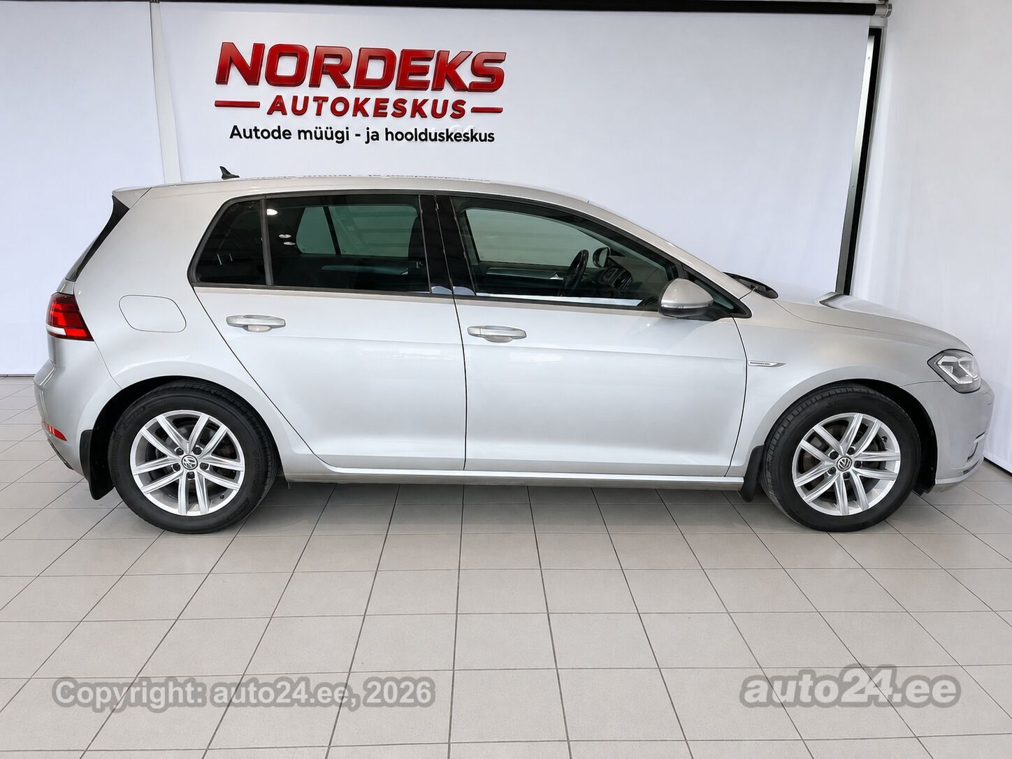 Volkswagen Golf 2018, photo 4/10