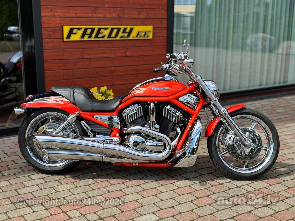Harley-Davidson VRSCSE Screamin' Eagle CVO V-Rod V2 Revolution