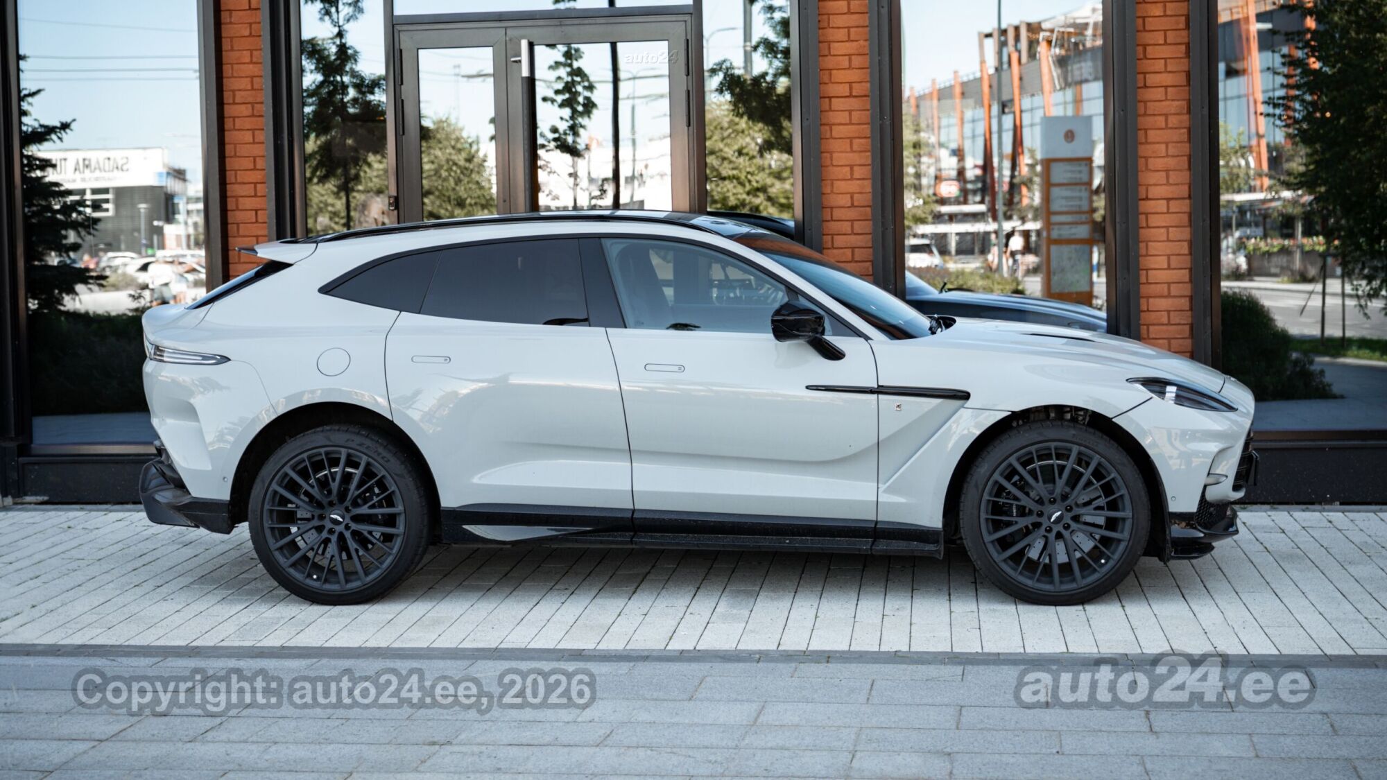 Aston Martin DBX 707 4.0 520kW 2024, kuva 6/10