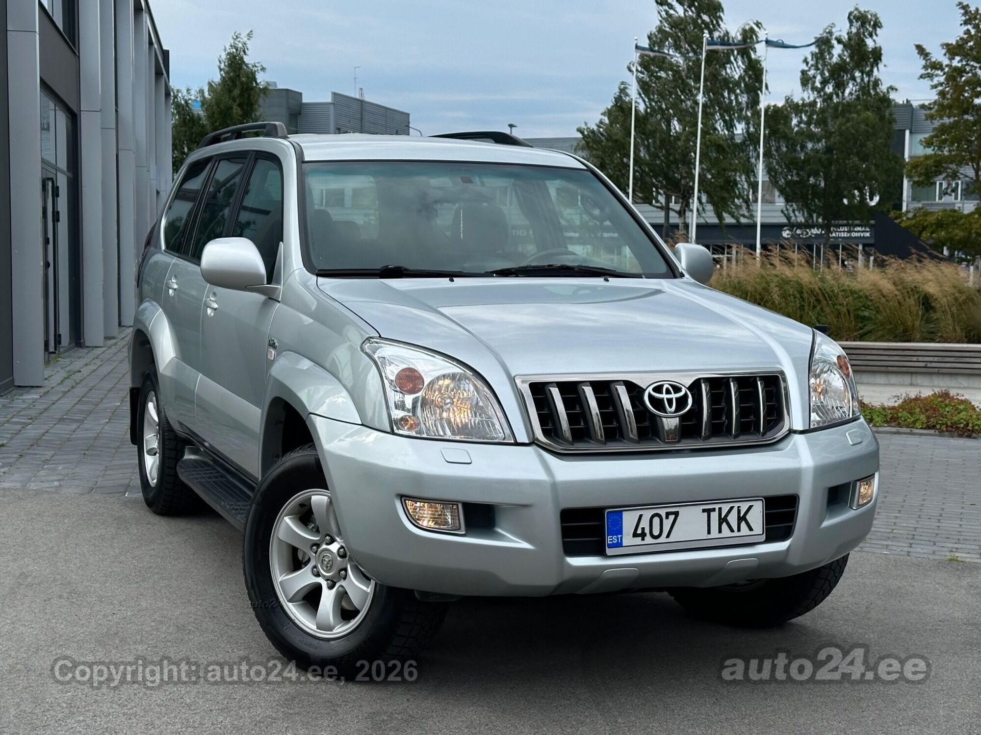 Toyota Land Cruiser Facelift 3.0 127kW 2007, kuva 4/10