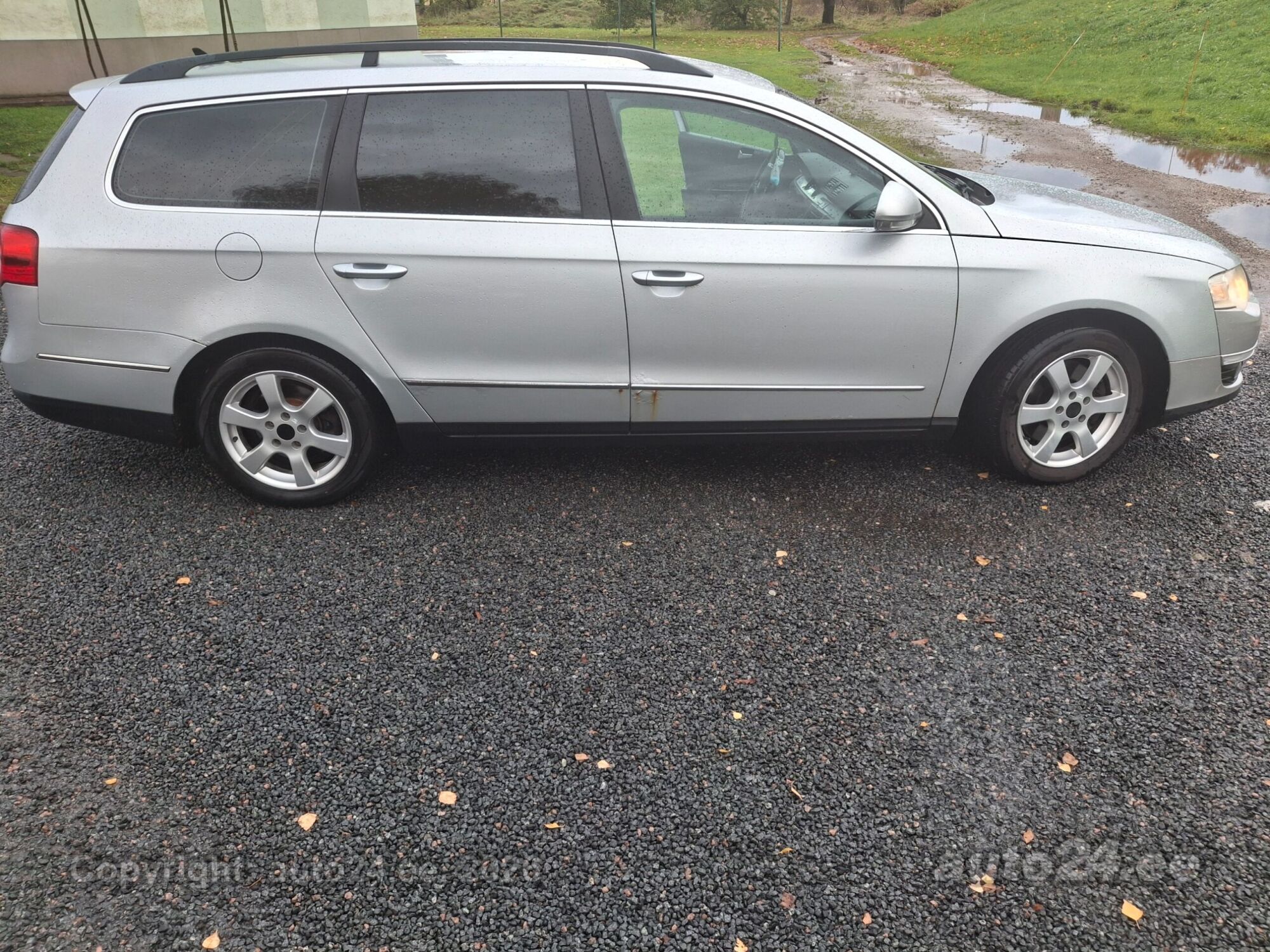 Volkswagen Passat 2009 — салон