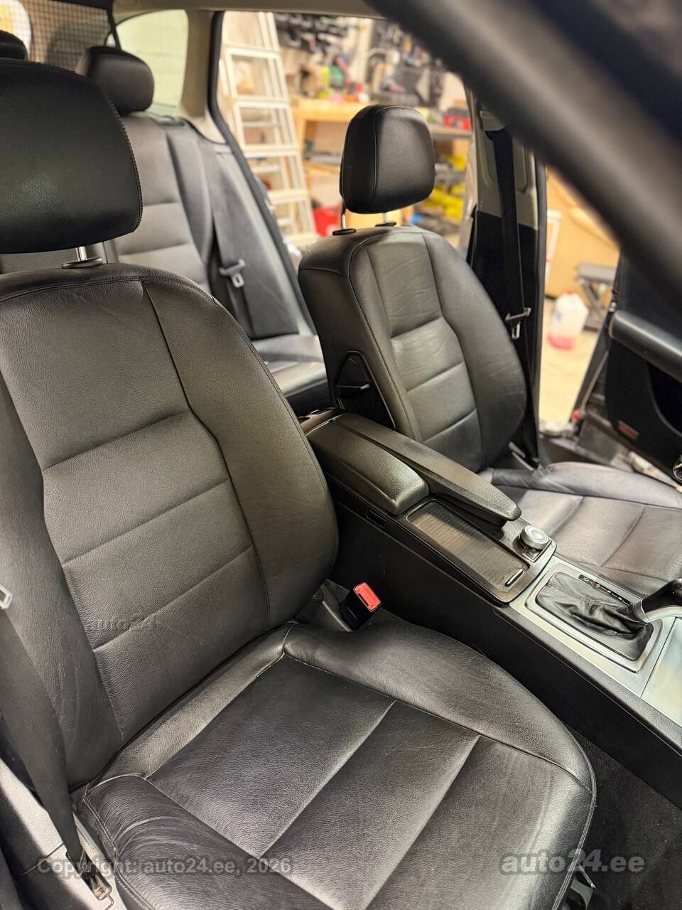 Mercedes-Benz C-Class 2008 — photo 17