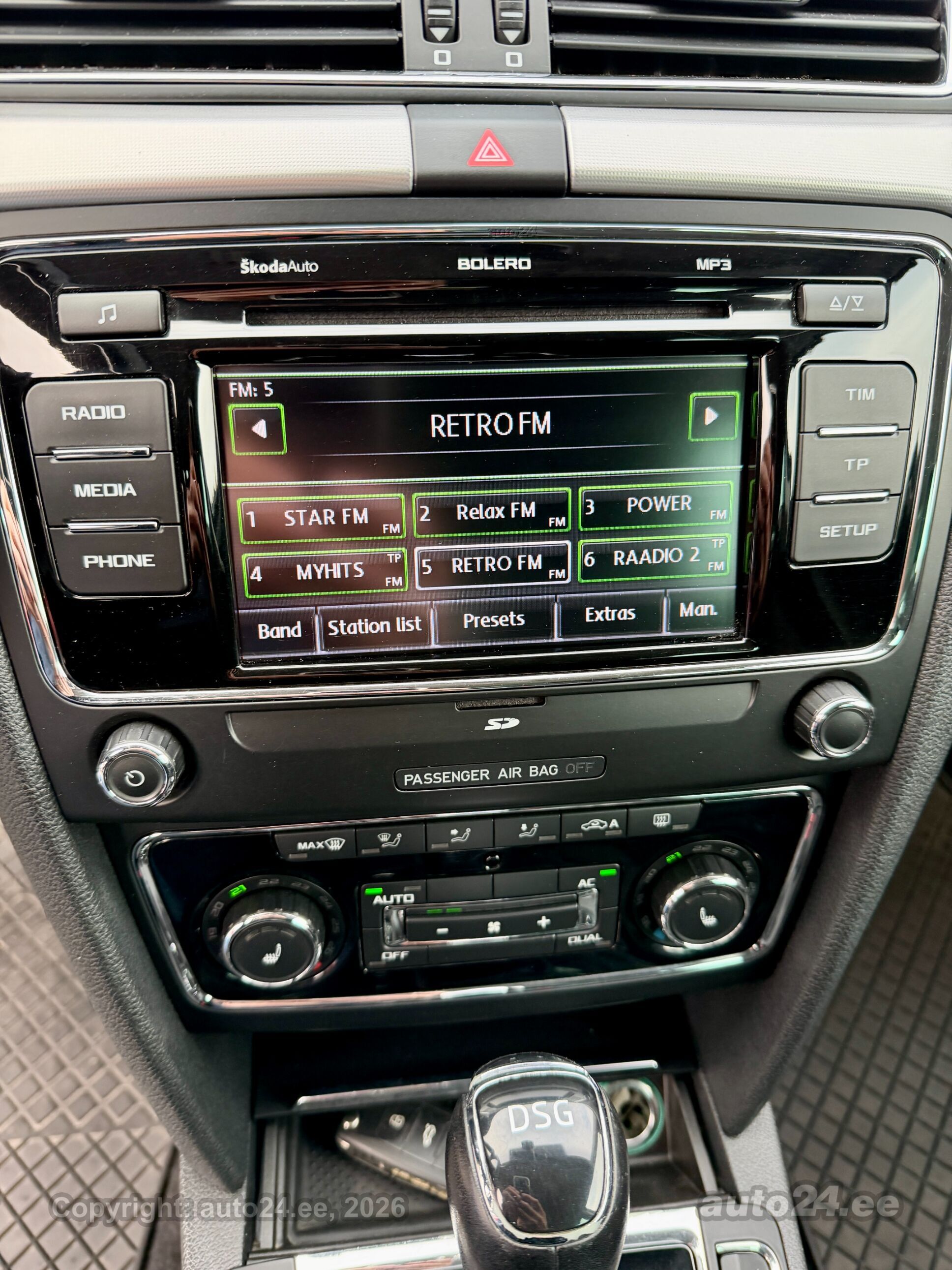 Skoda Superb 2013 — photo 18
