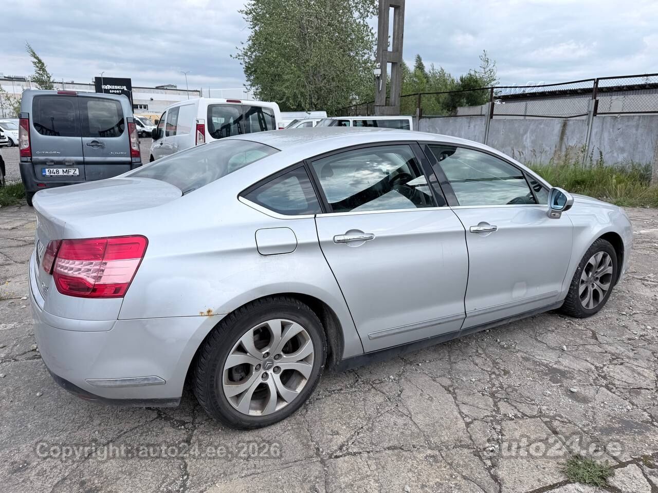 Citroen C5 Luxury ATM 2.0 HDi 100kW 2008, kuva 3/7