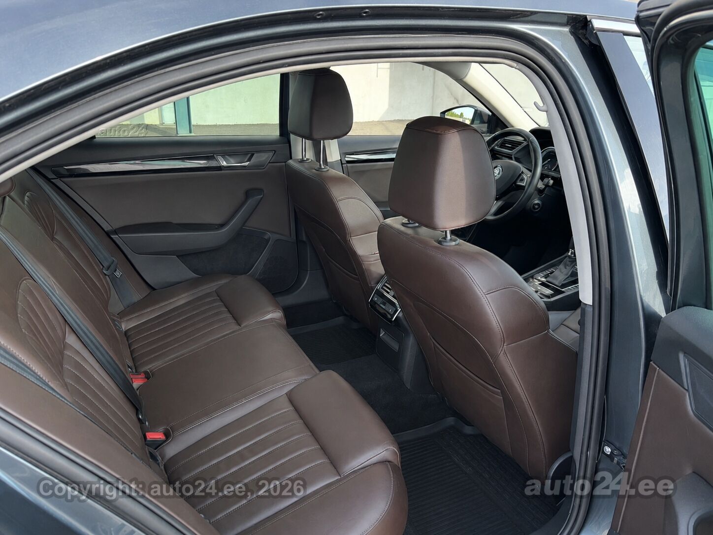 Skoda Superb 2.0 TDI 140kW 2016, kuva 7/9