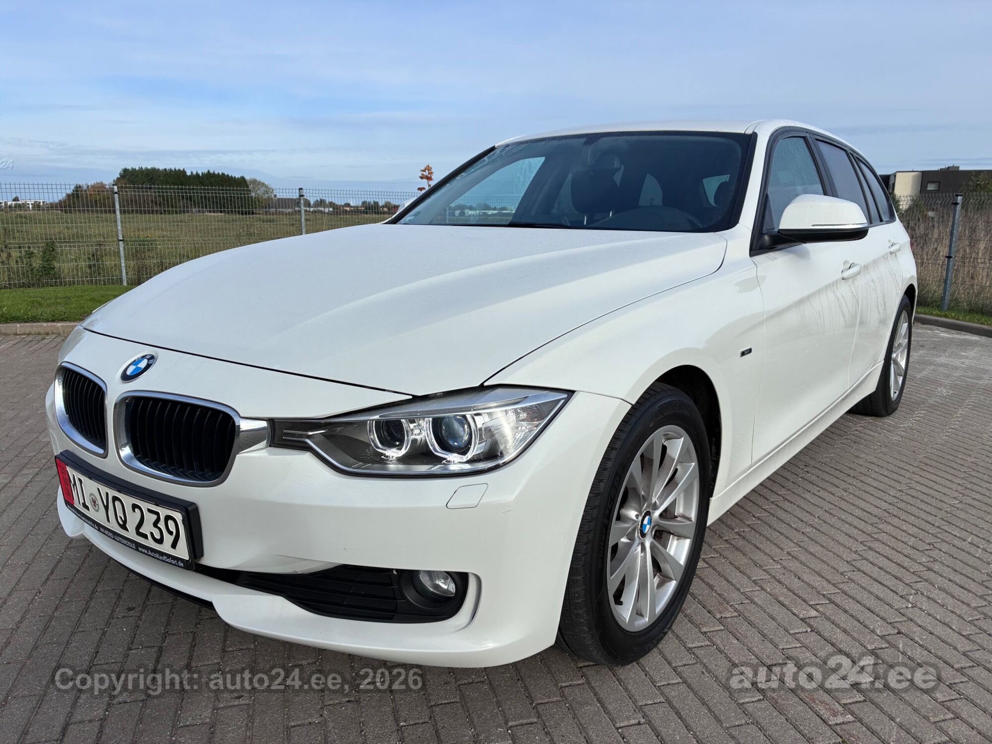 BMW 3 Series 2013 — photo 18