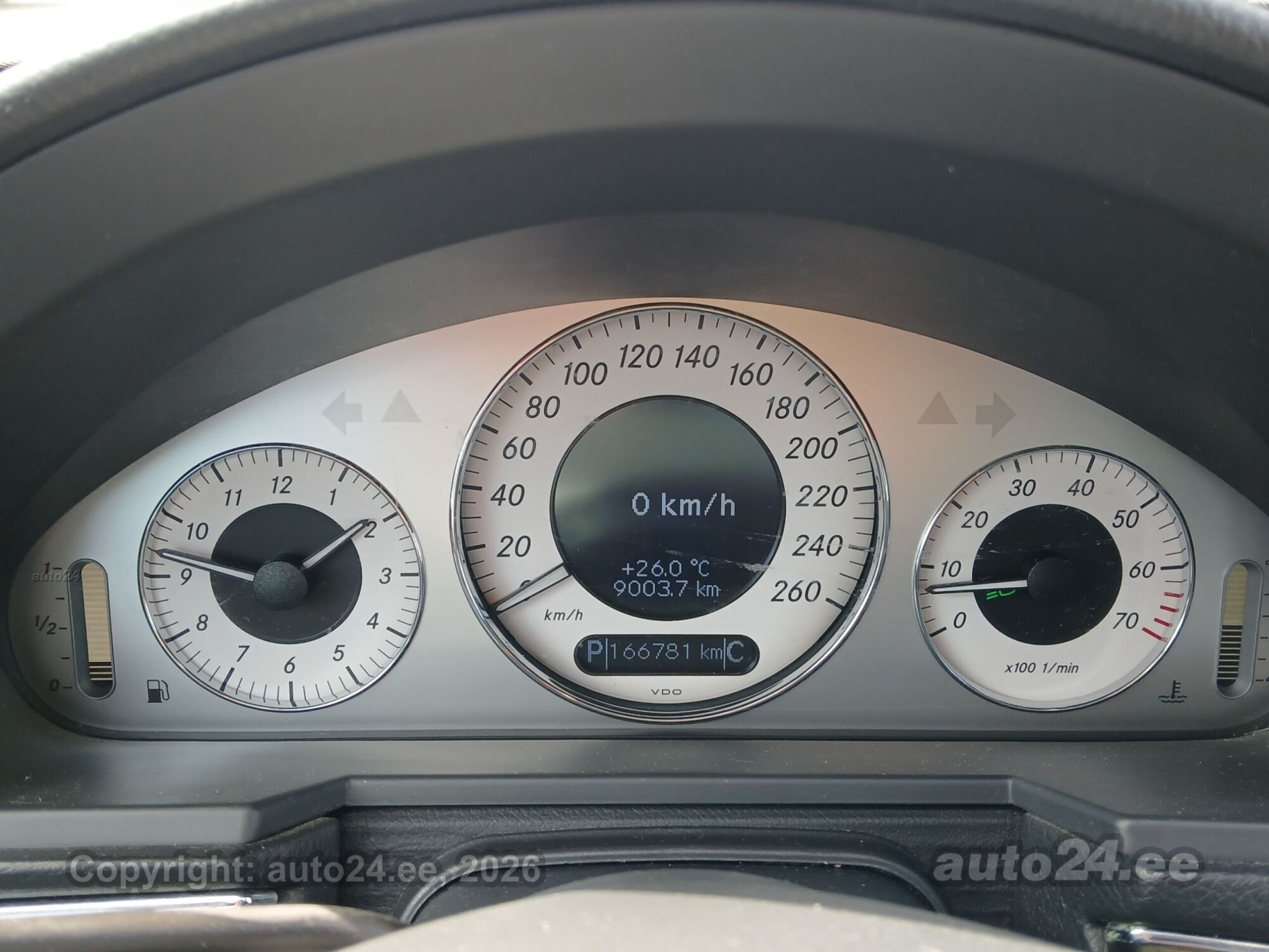 Mercedes-Benz E-sarja 2006, kuva 7/10