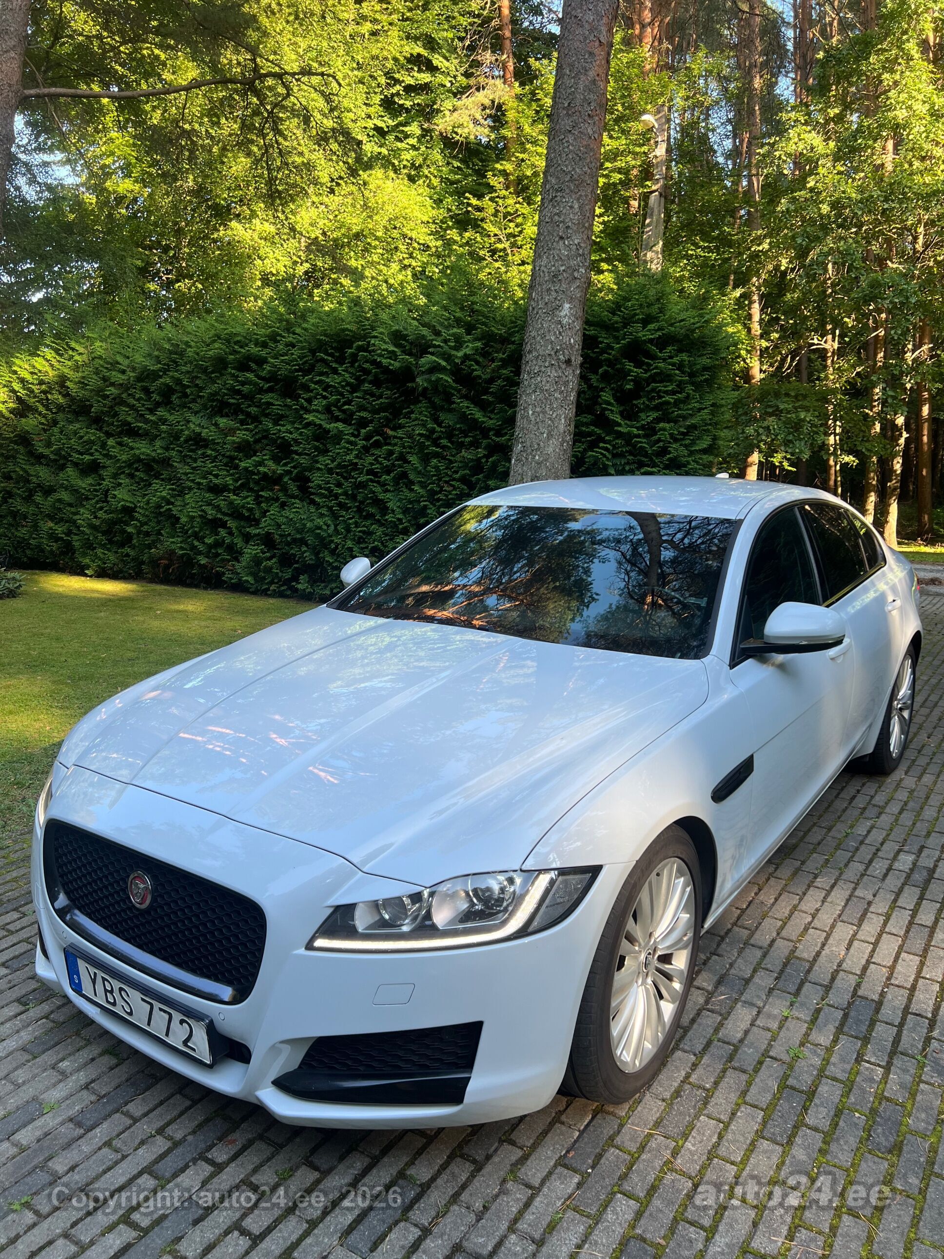 Jaguar XF 2.0 132kW 2016, photo 2/10
