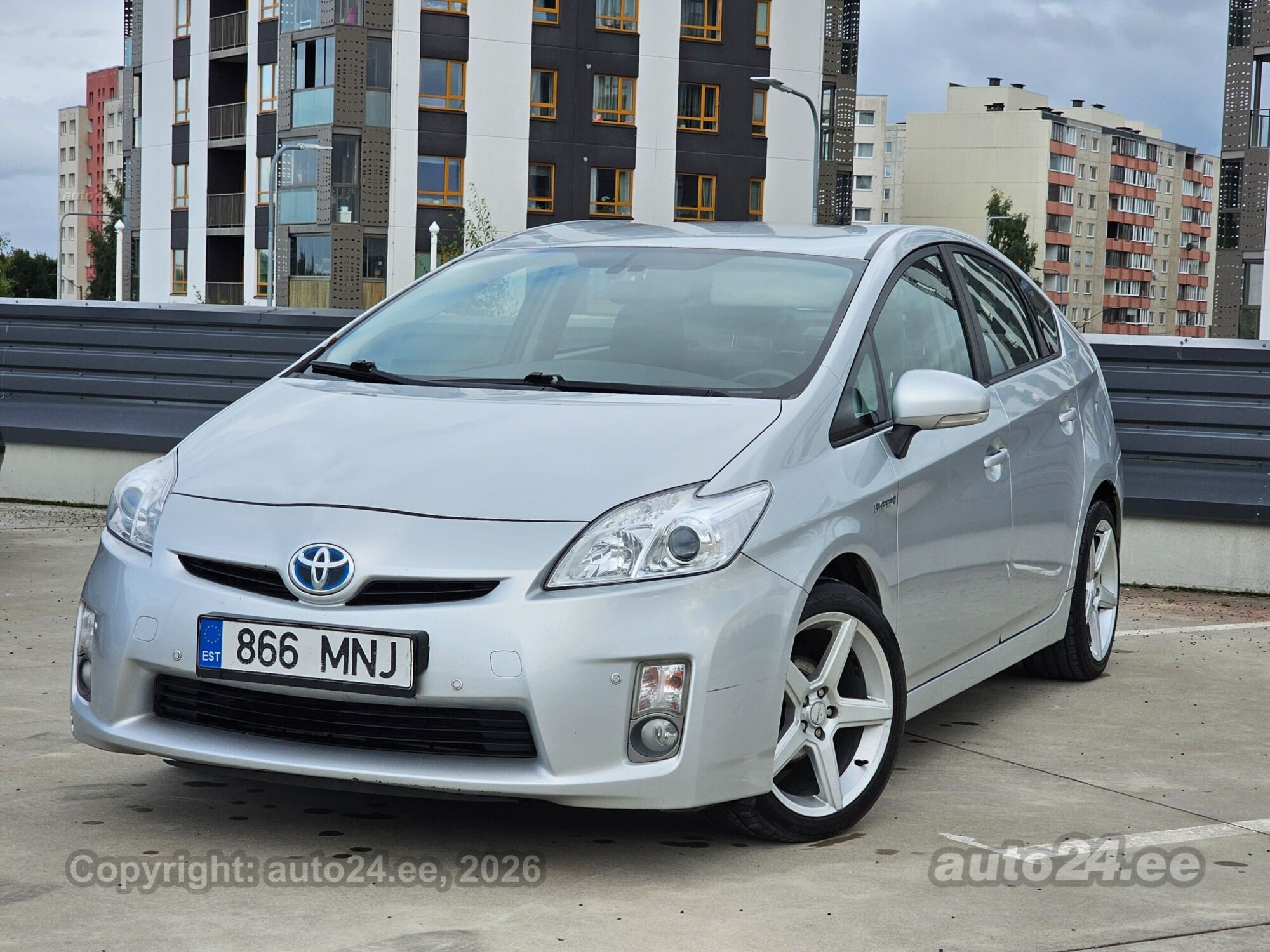 Toyota Prius - 4