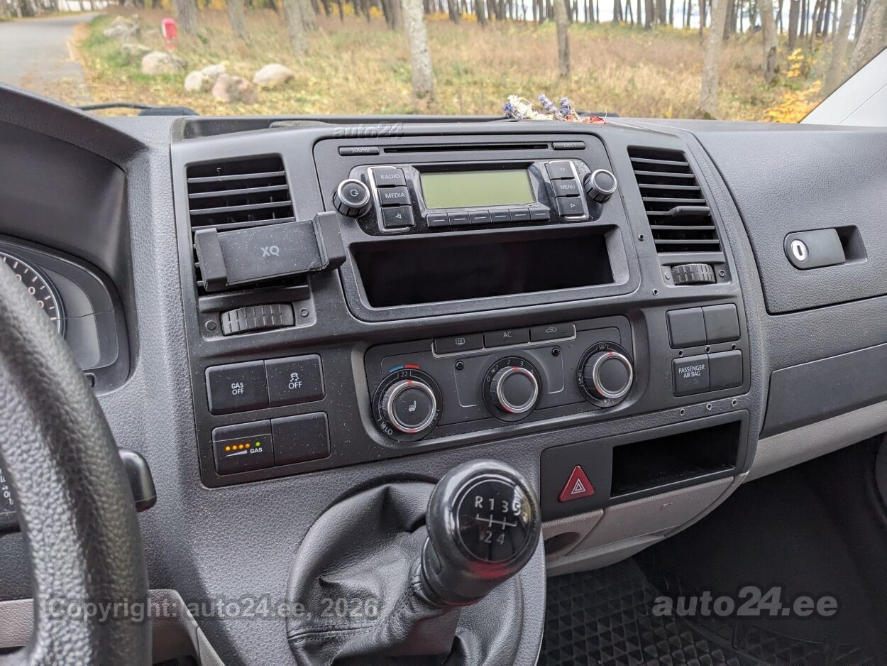 Volkswagen Transporter 2010 — photo 6
