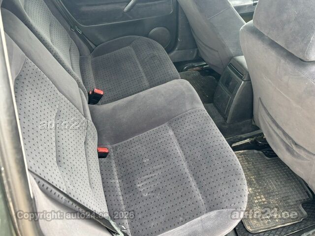Volkswagen Passat 1.6 R4 75kW 2001, kuva 7/10