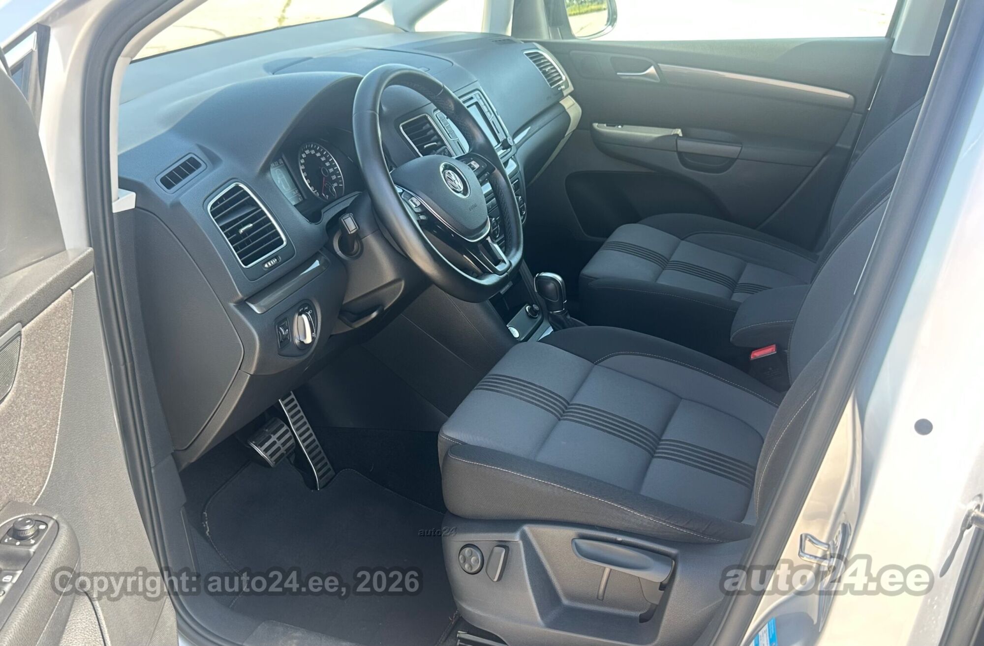 Volkswagen Sharan 2017, kuva 4/10