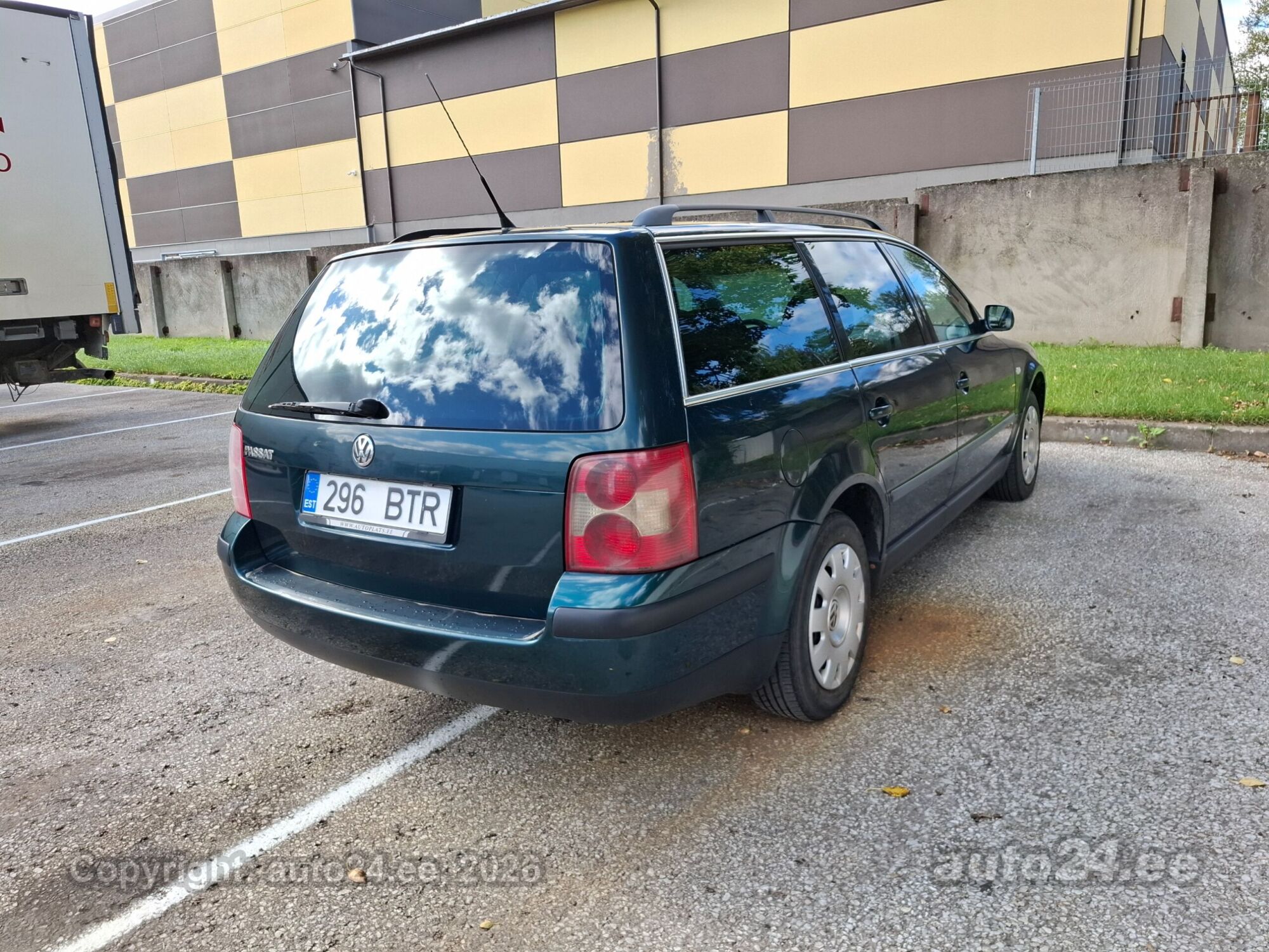 Volkswagen Passat - 6