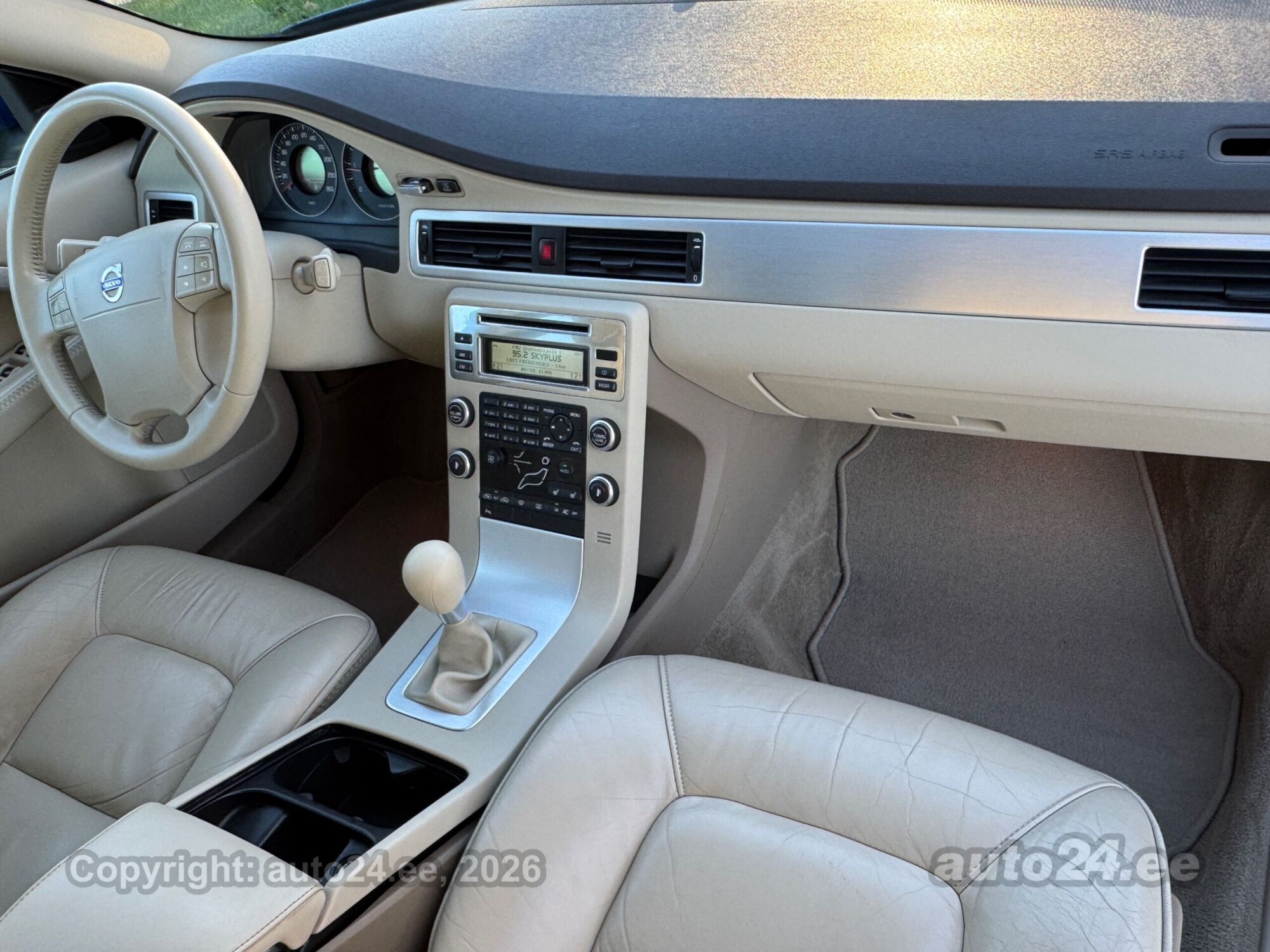 Volvo V70 2008 — photo 19