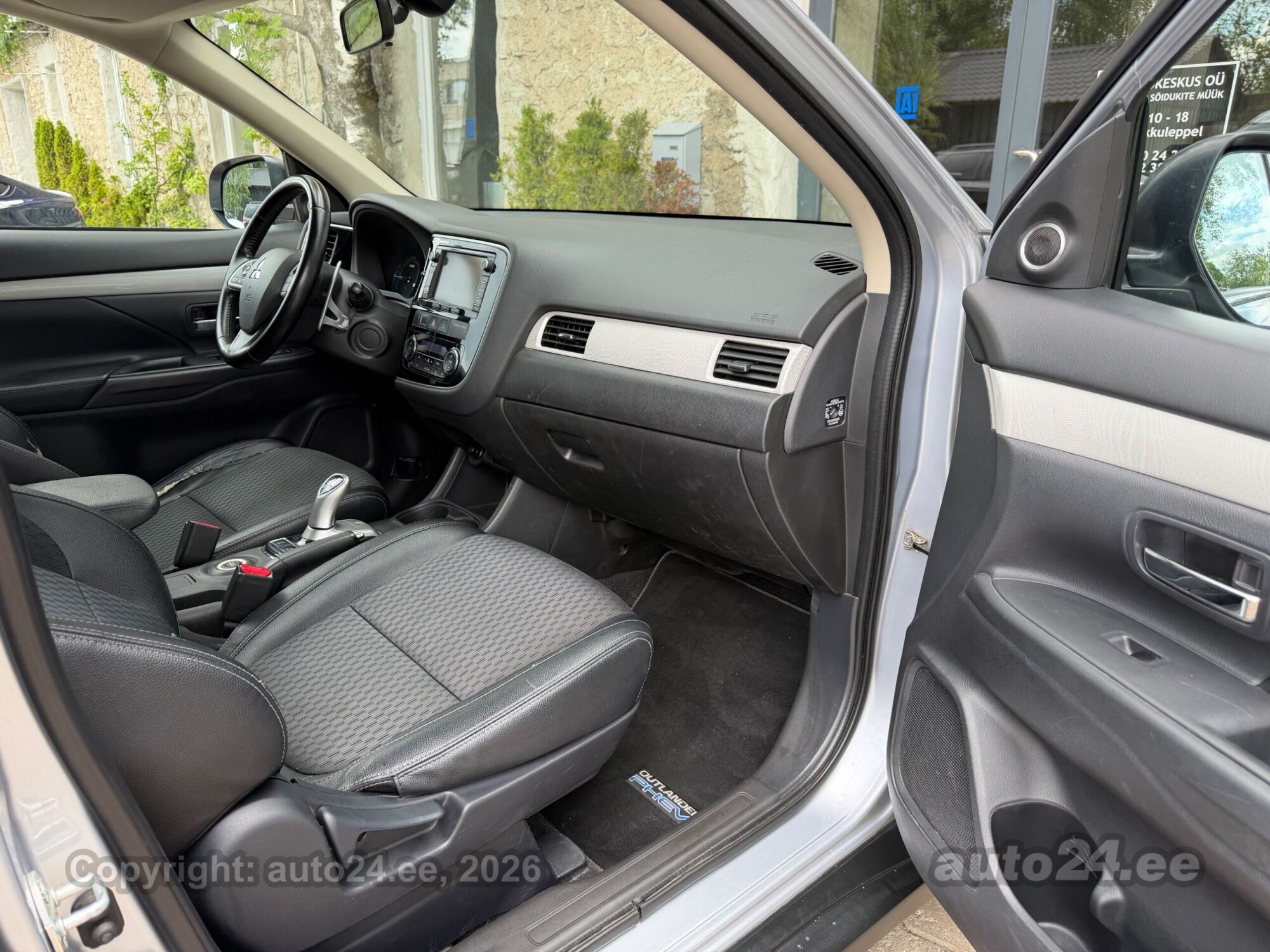 Mitsubishi Outlander 2014, kuva 7/10