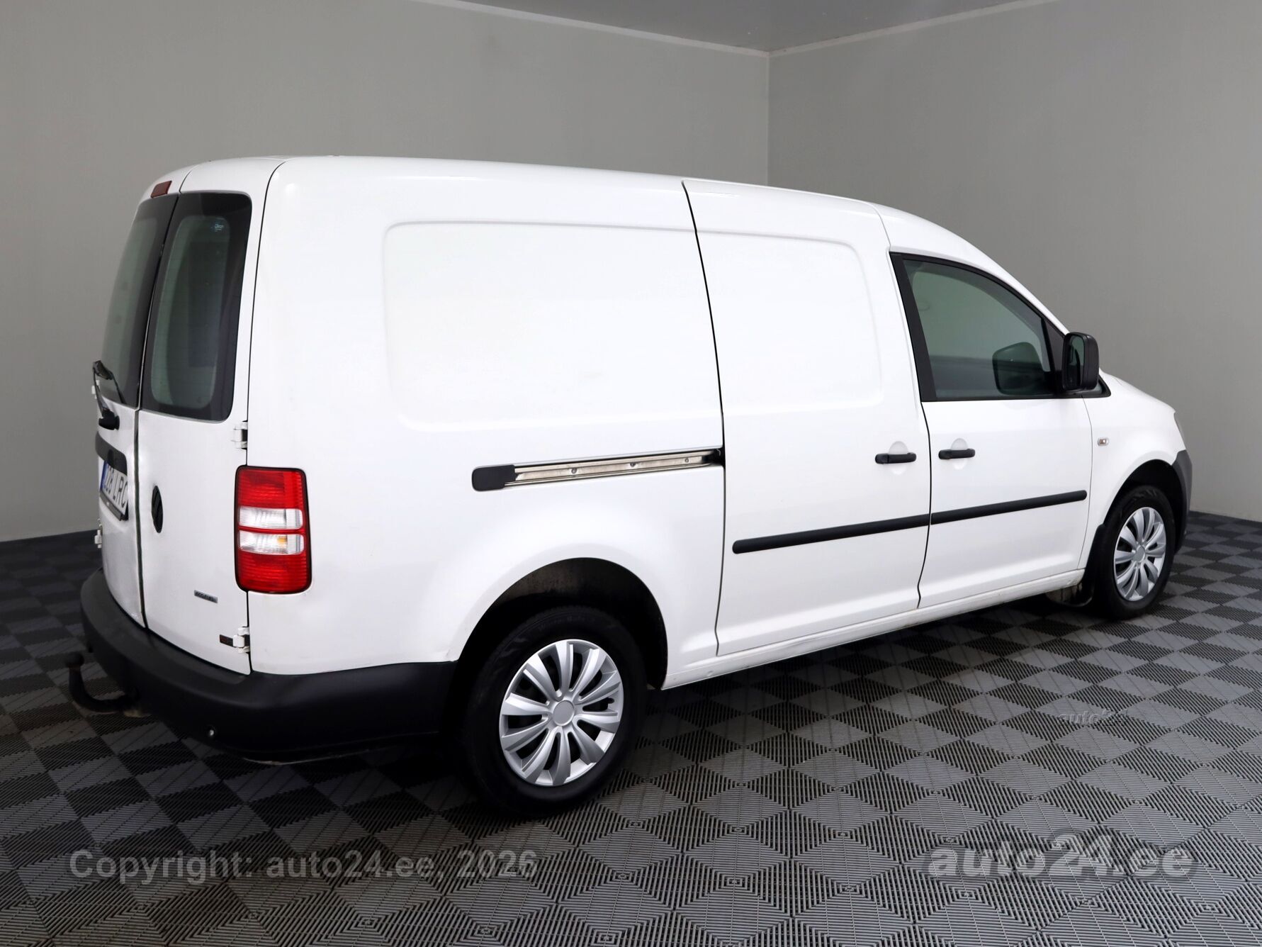 Volkswagen Caddy 2010 — interior