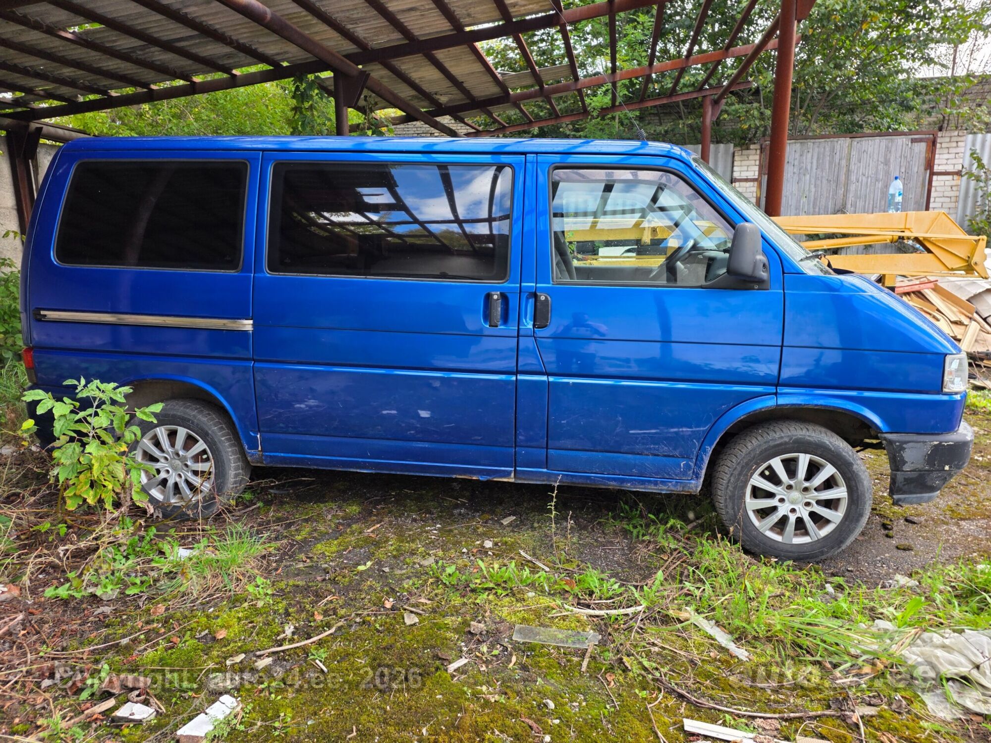 Volkswagen Transporter - 1