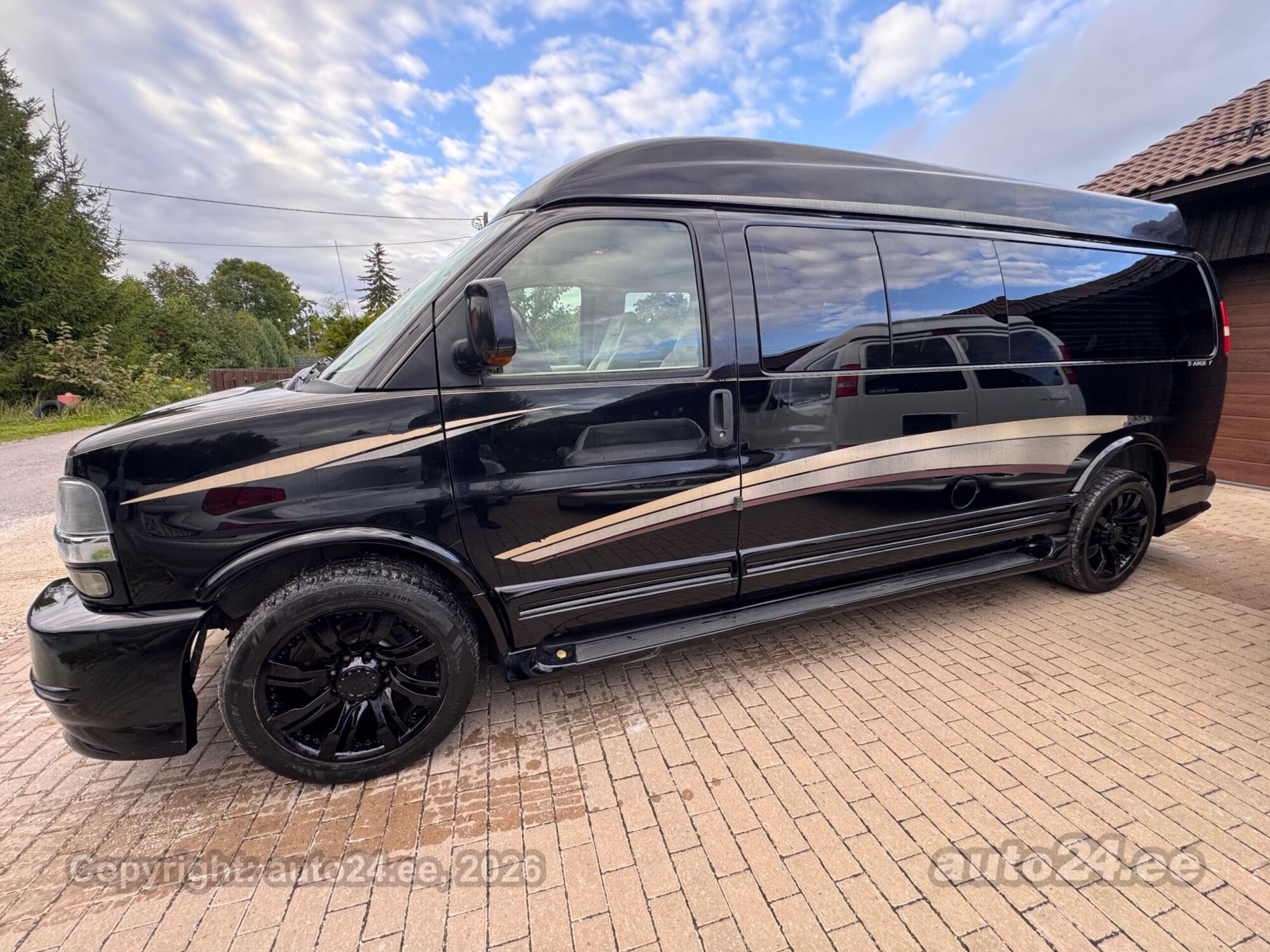 Chevrolet Express - 2