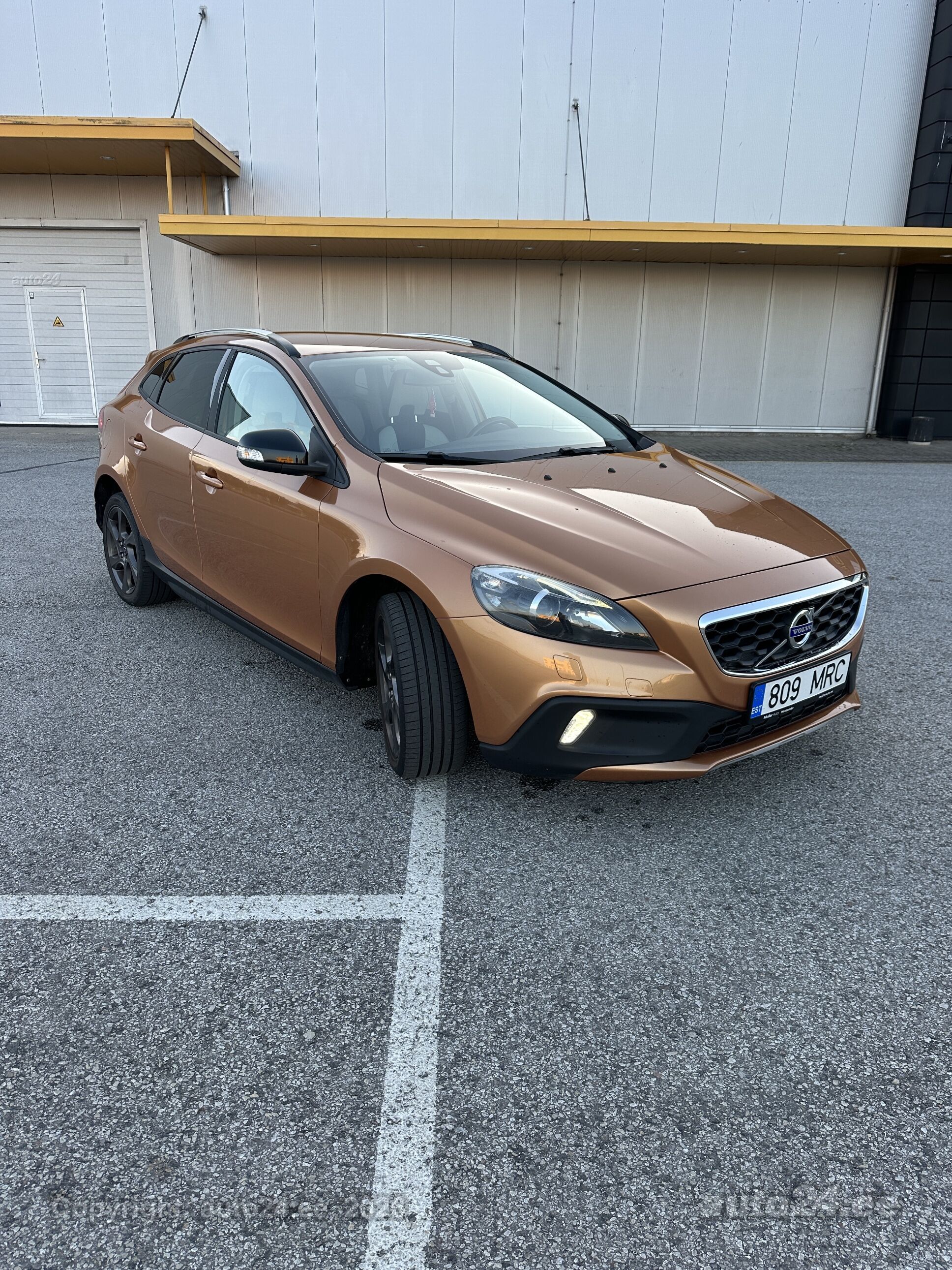 Volvo V40 Cross Country - 5