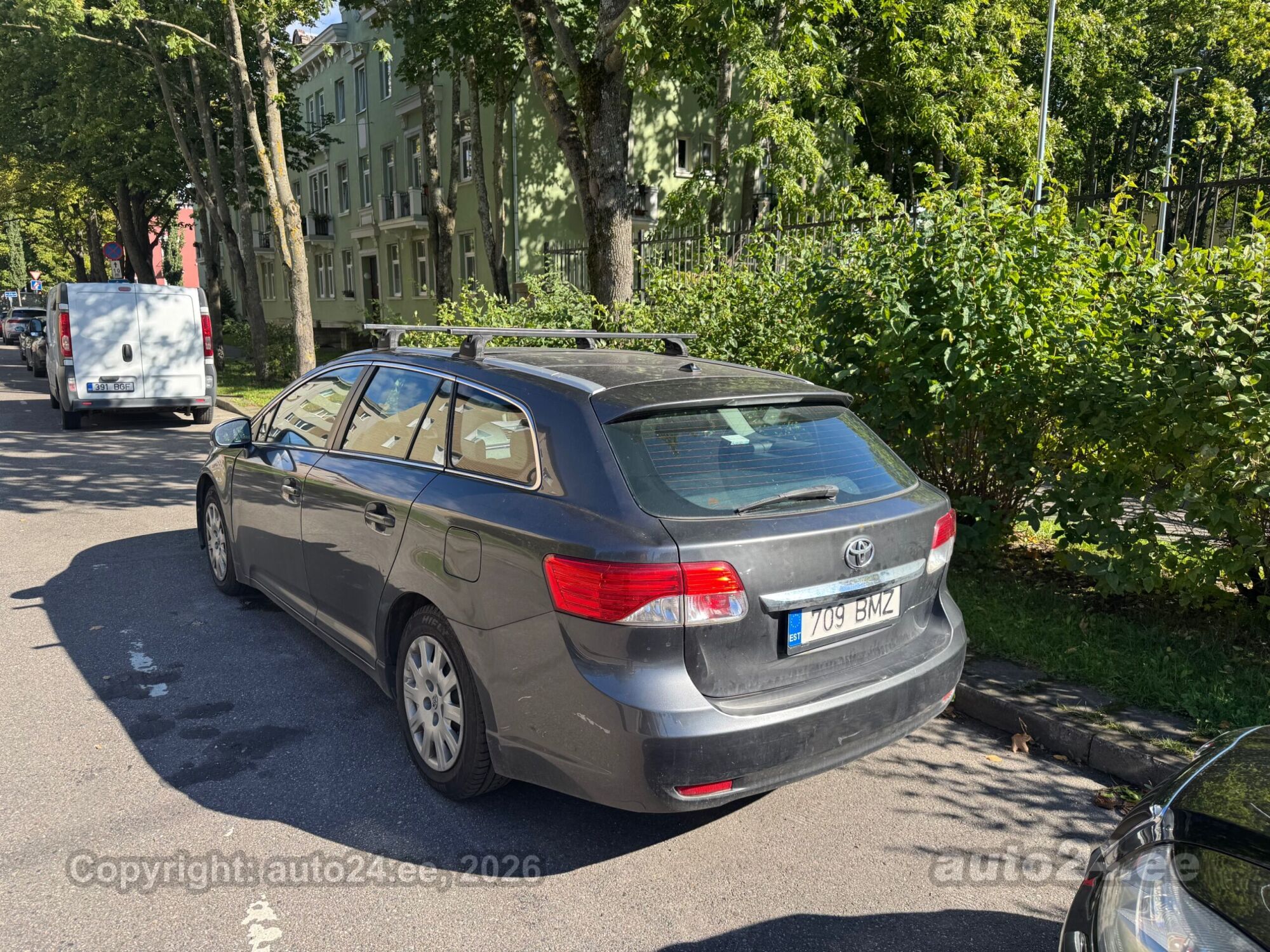 Toyota Avensis - 2