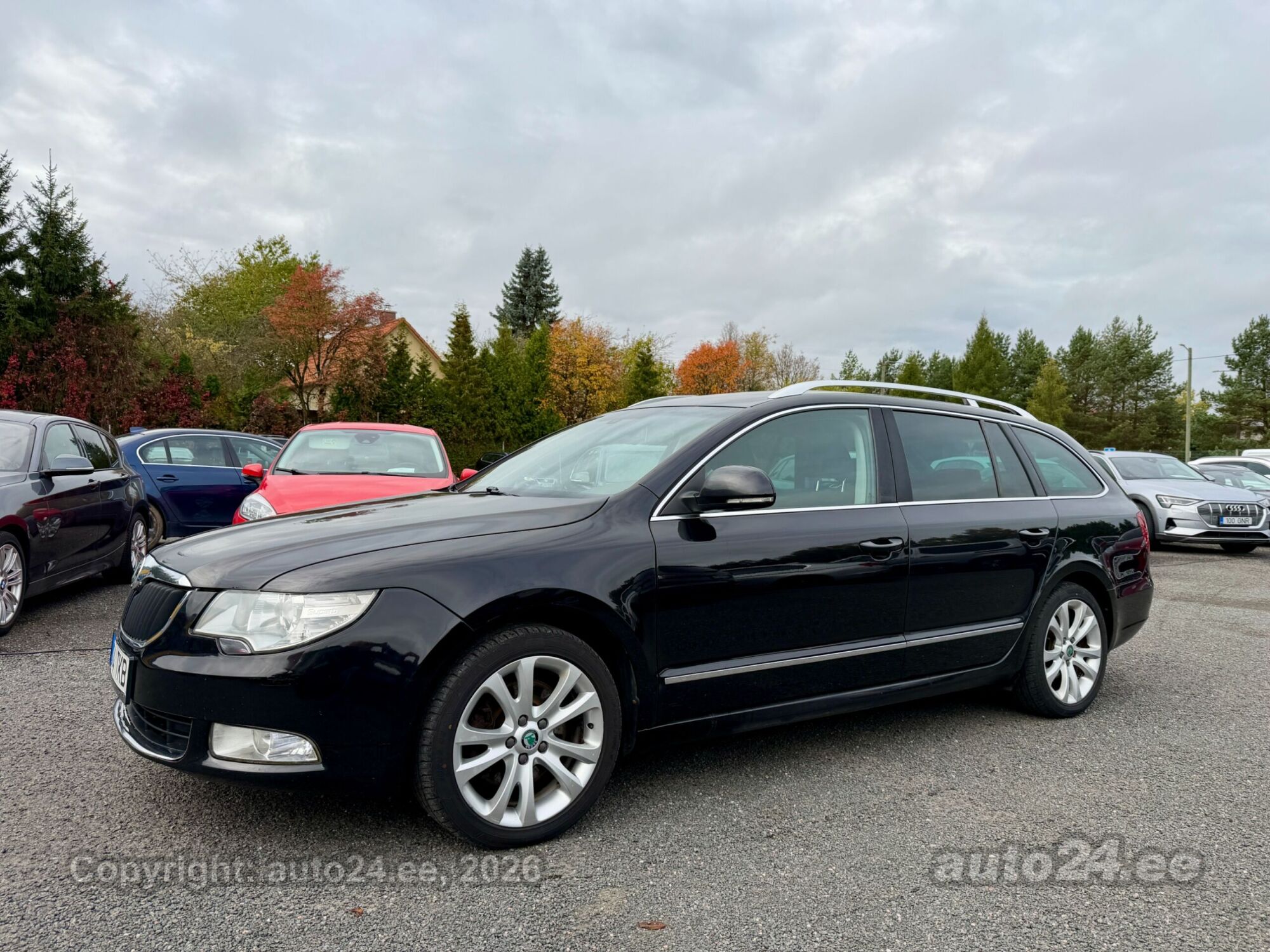 Skoda Superb 2013 — rear view