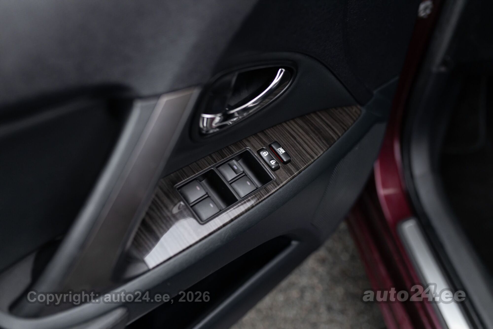Toyota Avensis 2012 — photo 14