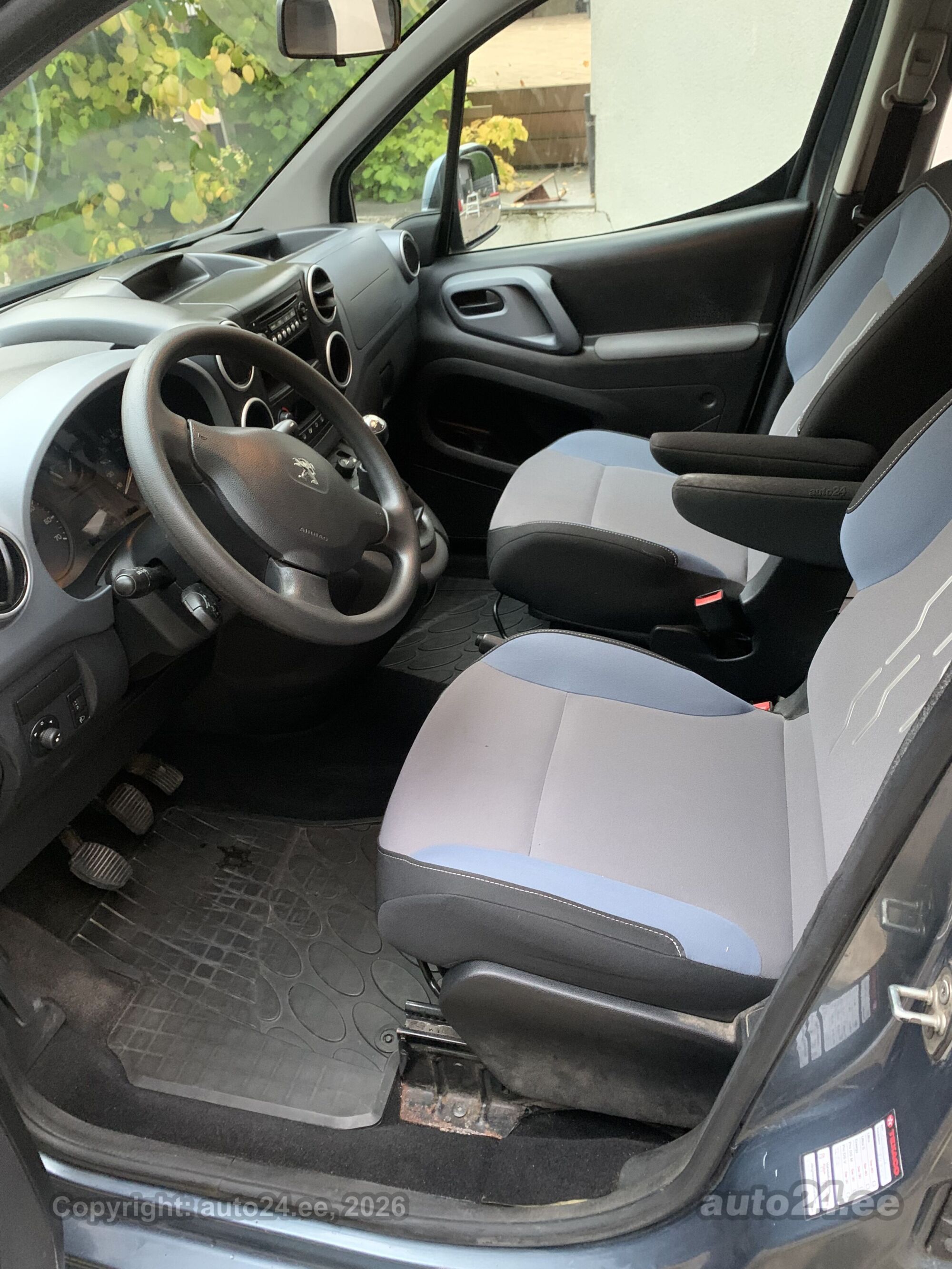 Peugeot Partner 2013 — photo 11