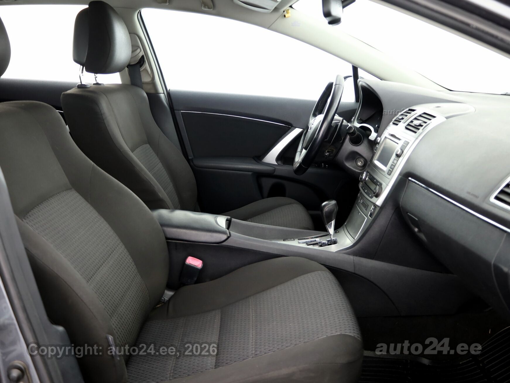 Toyota Avensis - 6