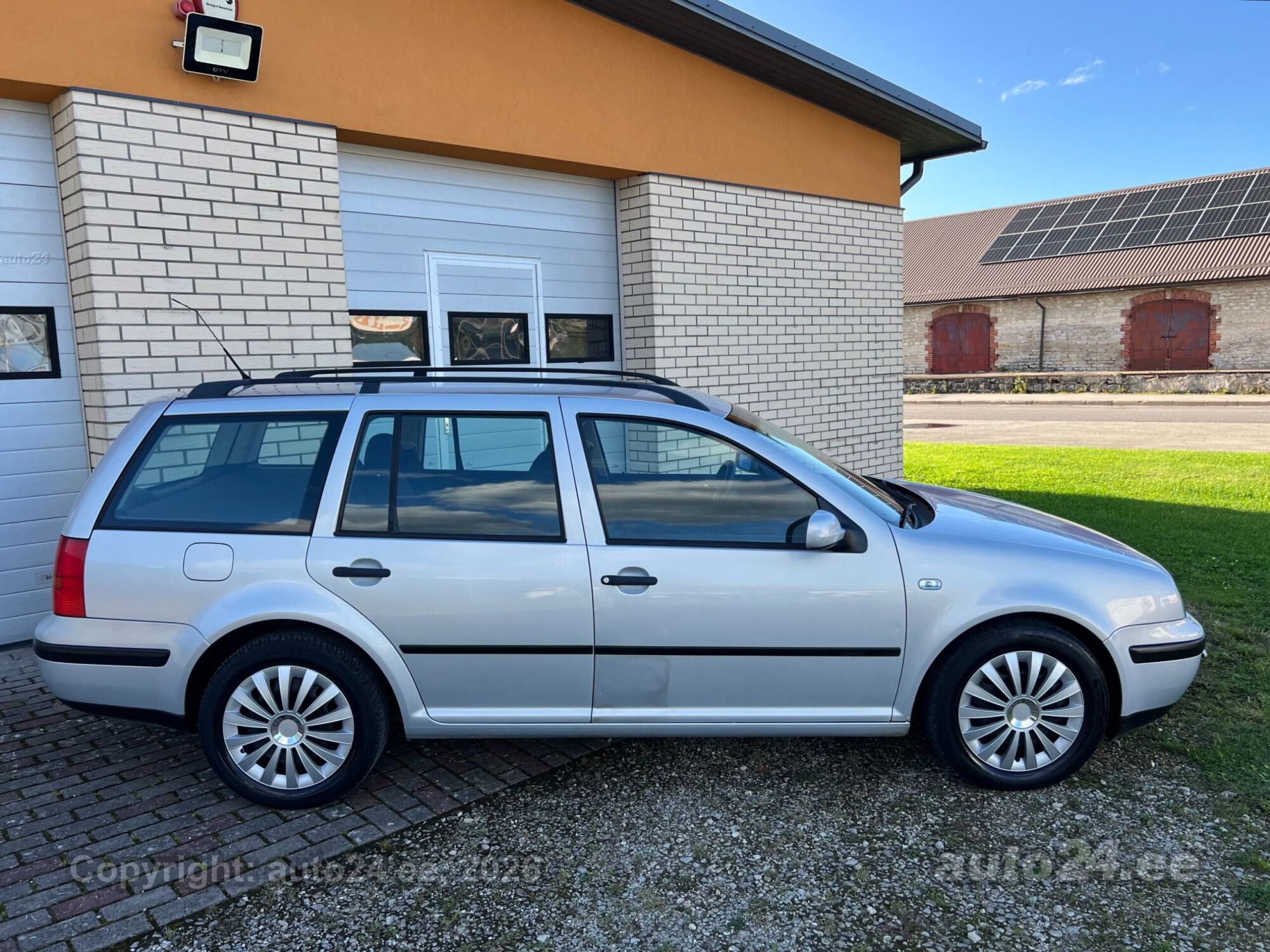 Volkswagen Golf - 6
