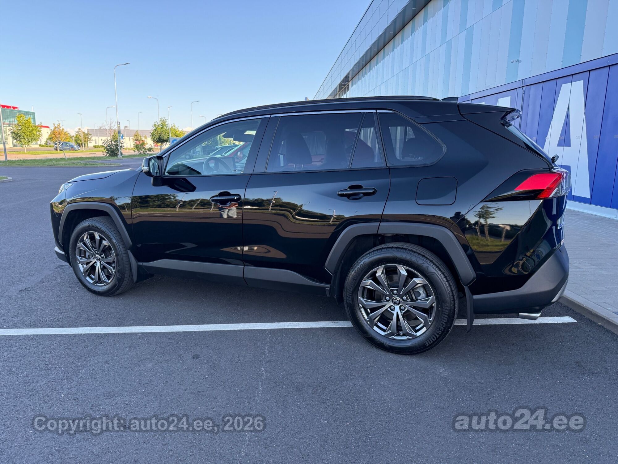 Toyota RAV4 Luxury plus 2.0 129kW 2023, kuva 3/10