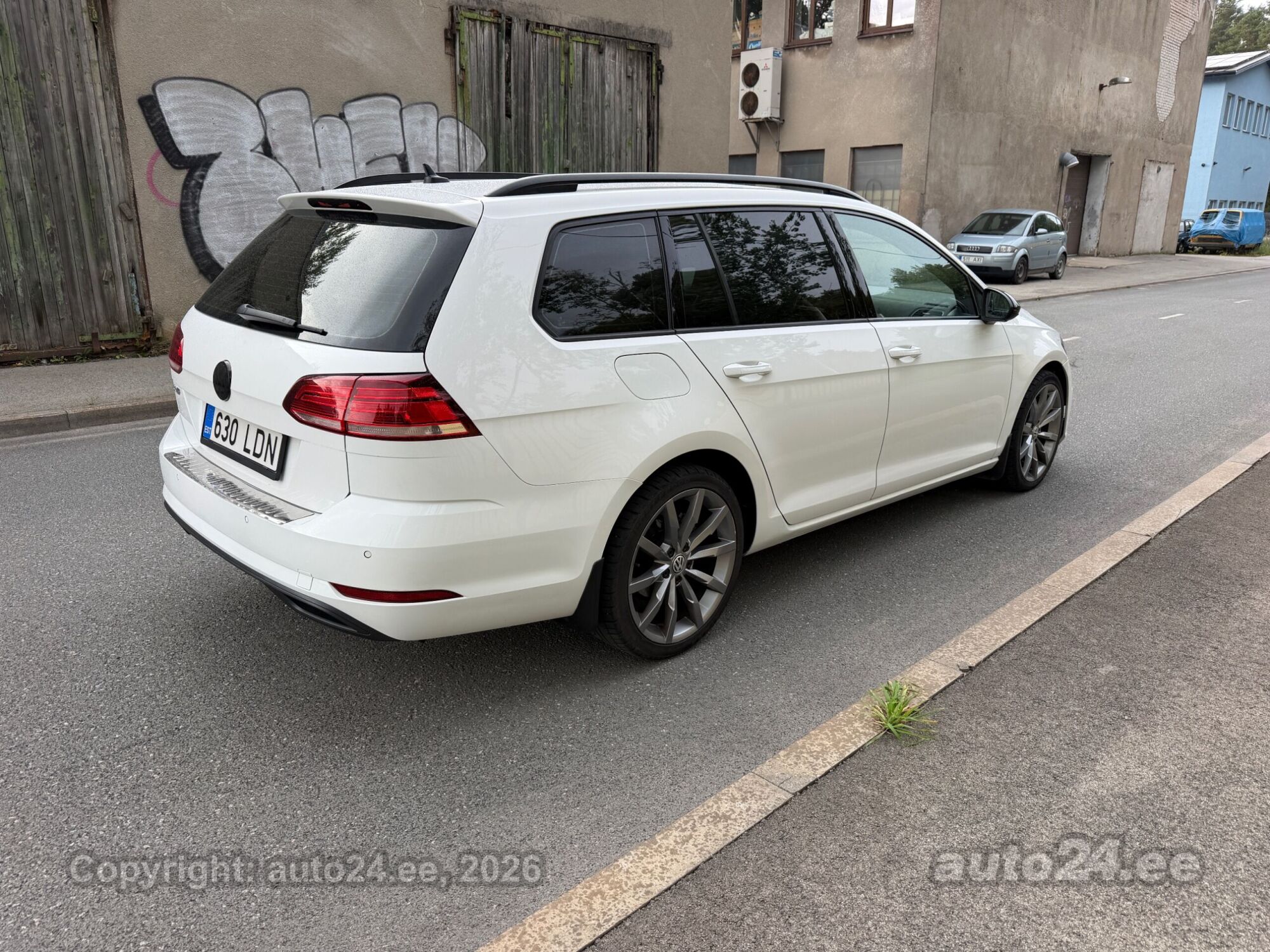 Volkswagen Golf - 9