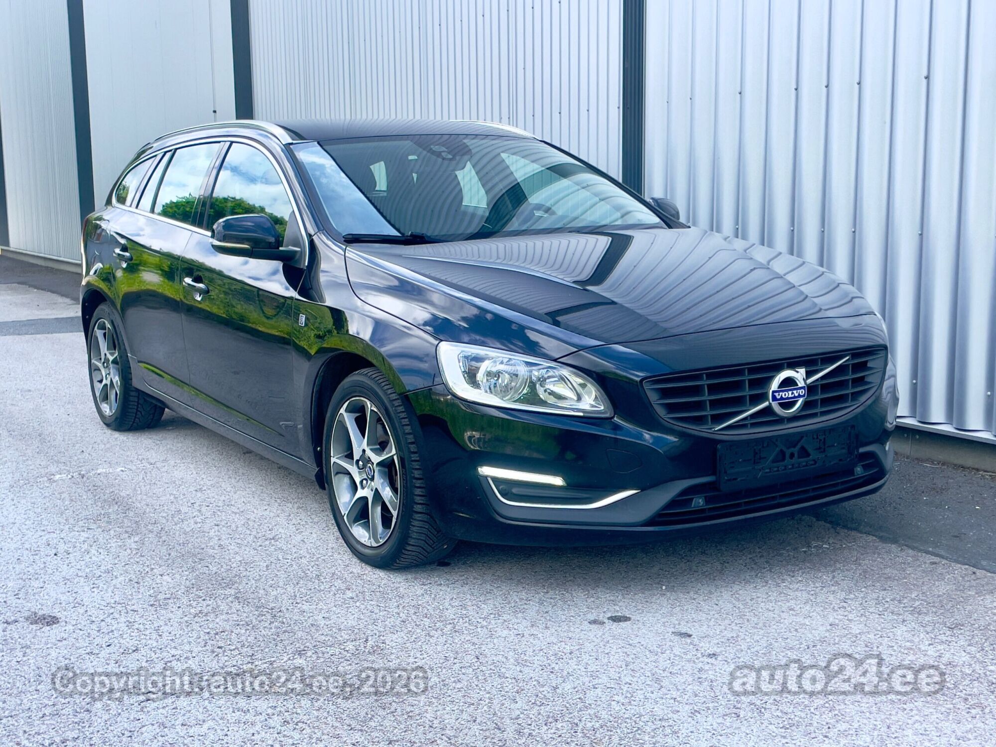 Volvo V60 2016, kuva 4/10